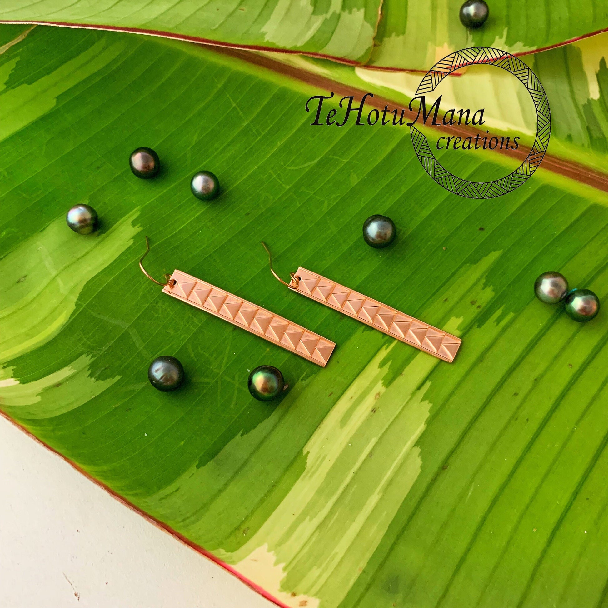 Hawaiian bar earrings • triangle design : Gold vermeil or Sterling silver