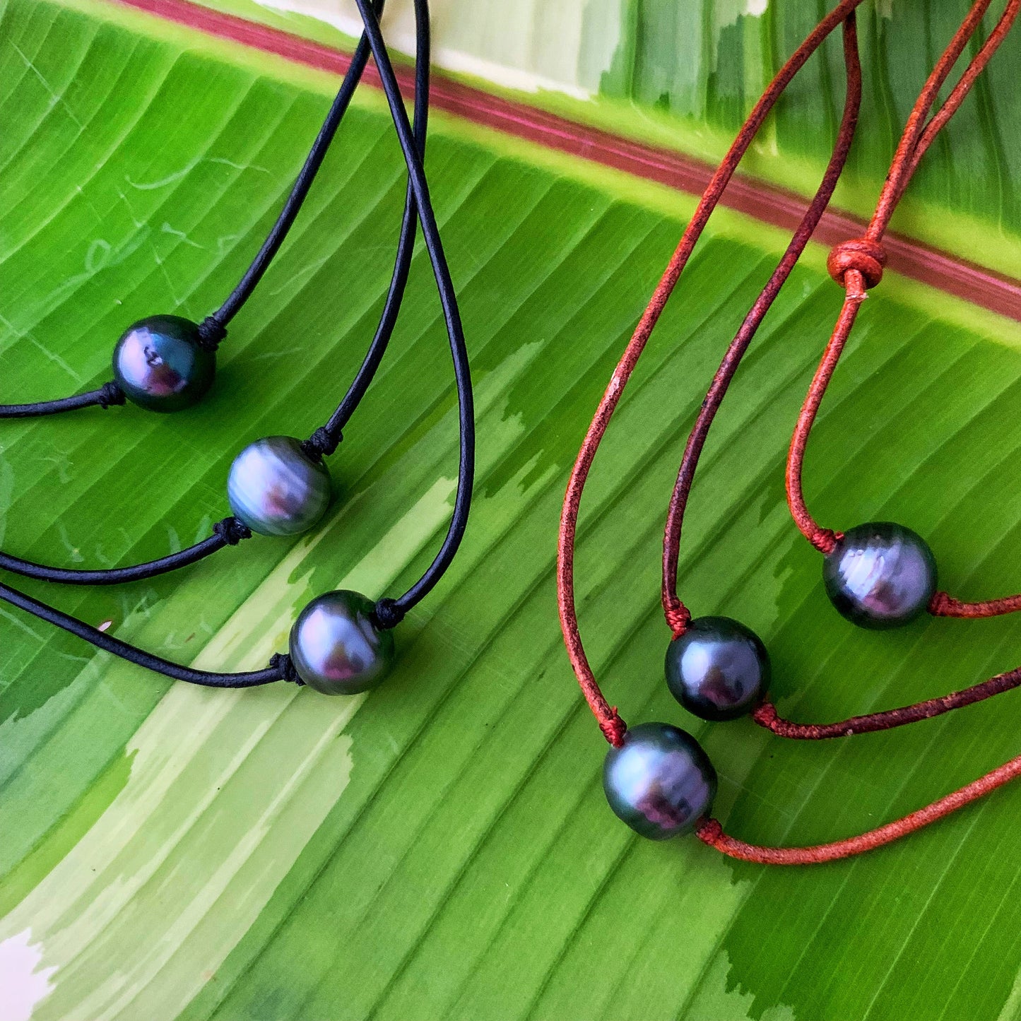 Adjustable Tahitian Pearl Leather Necklace: Unisex Minimalist Jewelry