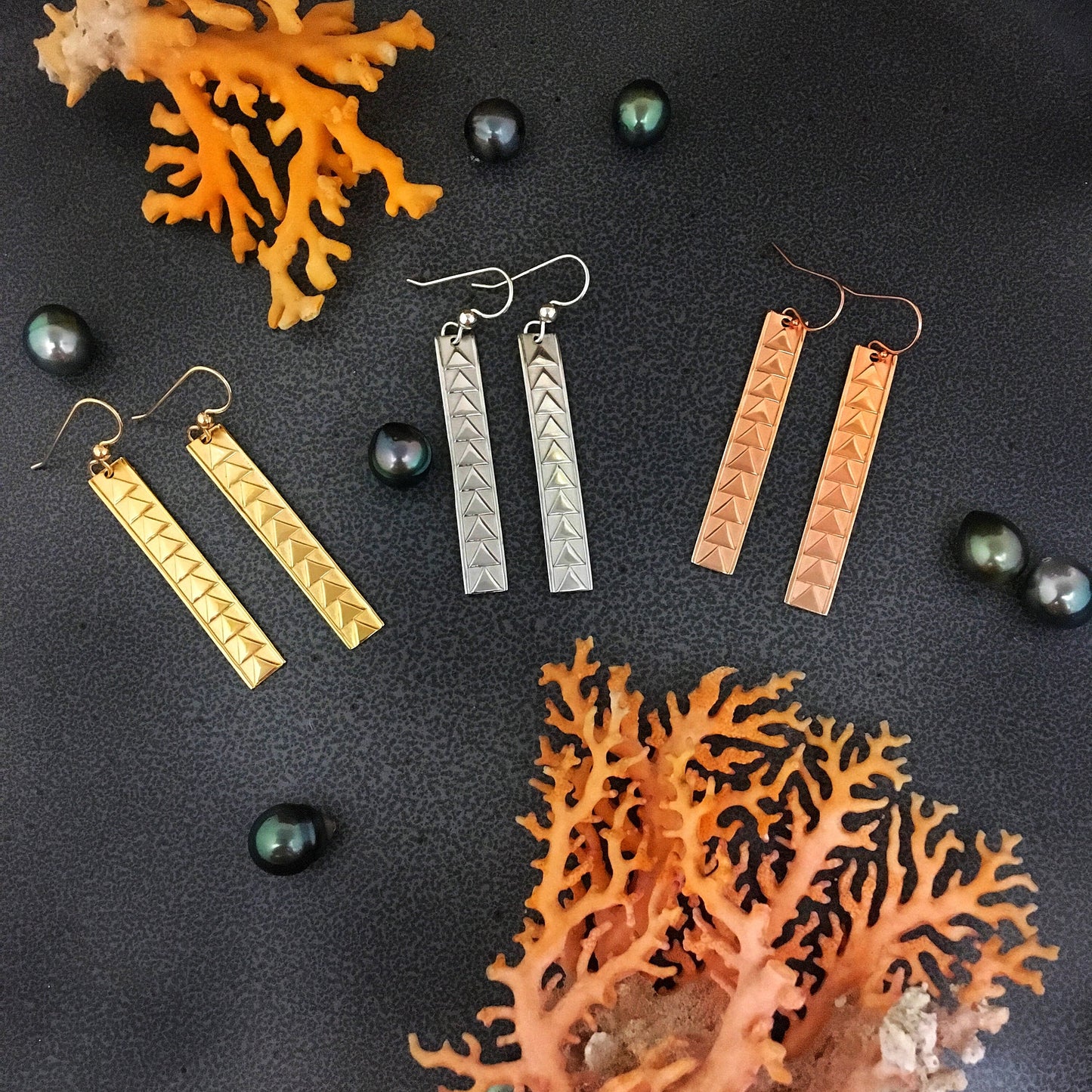 Hawaiian bar earrings • triangle design : Gold vermeil or Sterling silver