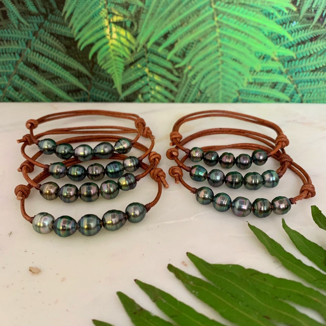 Tahitian Pearl bracelet • Adjustable Leather with 5 black pearls