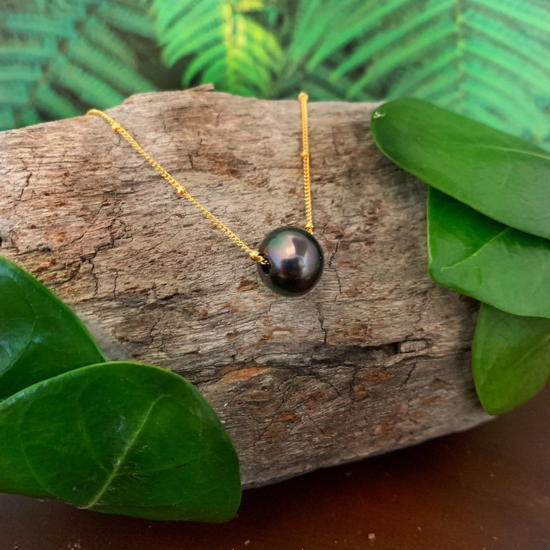 Tahitian pearl necklace - Slider • Floating pearl • Sliding Design in Gold filled • Handmade in Hawaii