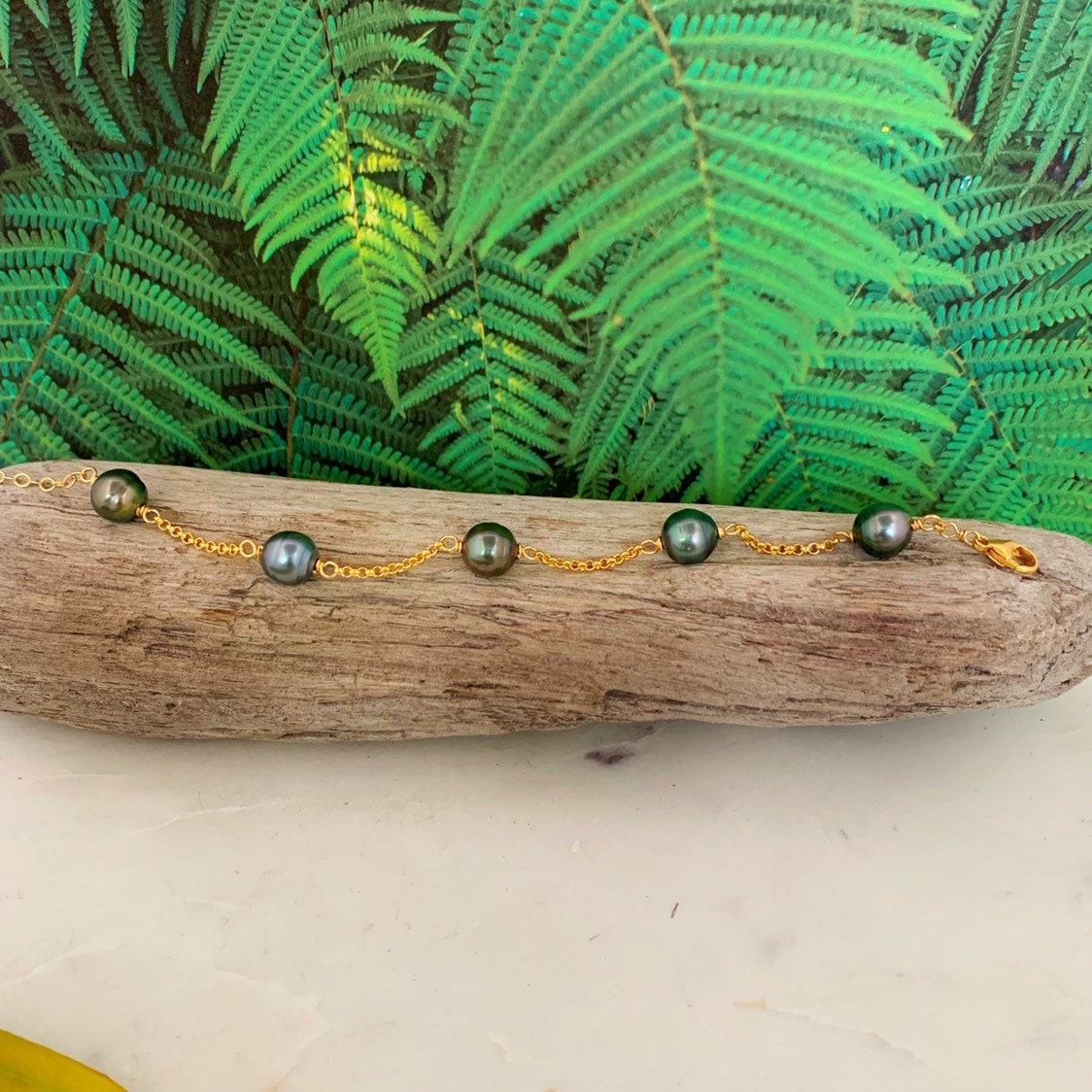 Tahitian Pearl Bracelet with link in Sterling silver or Gold filled