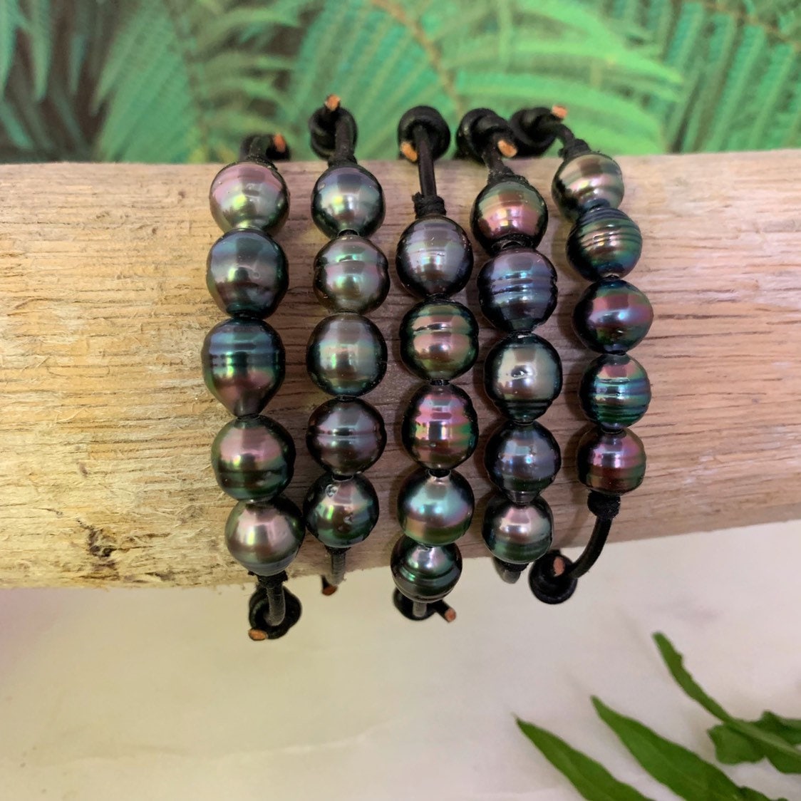 Tahitian Pearl bracelet • Adjustable Leather with 5 black pearls