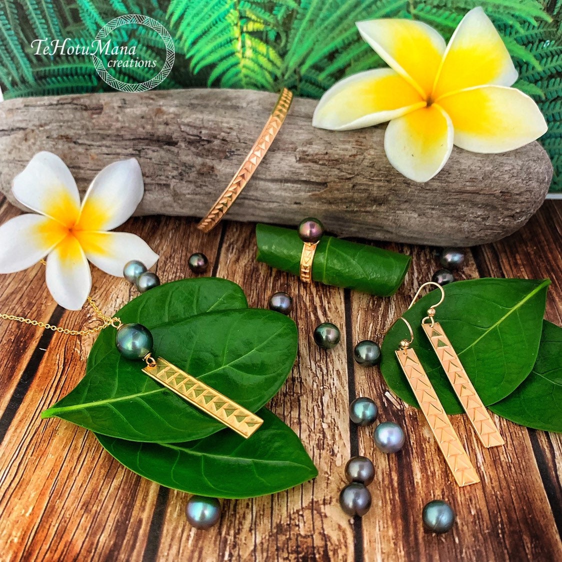 Hawaiian bar earrings • triangle design : Gold vermeil or Sterling silver