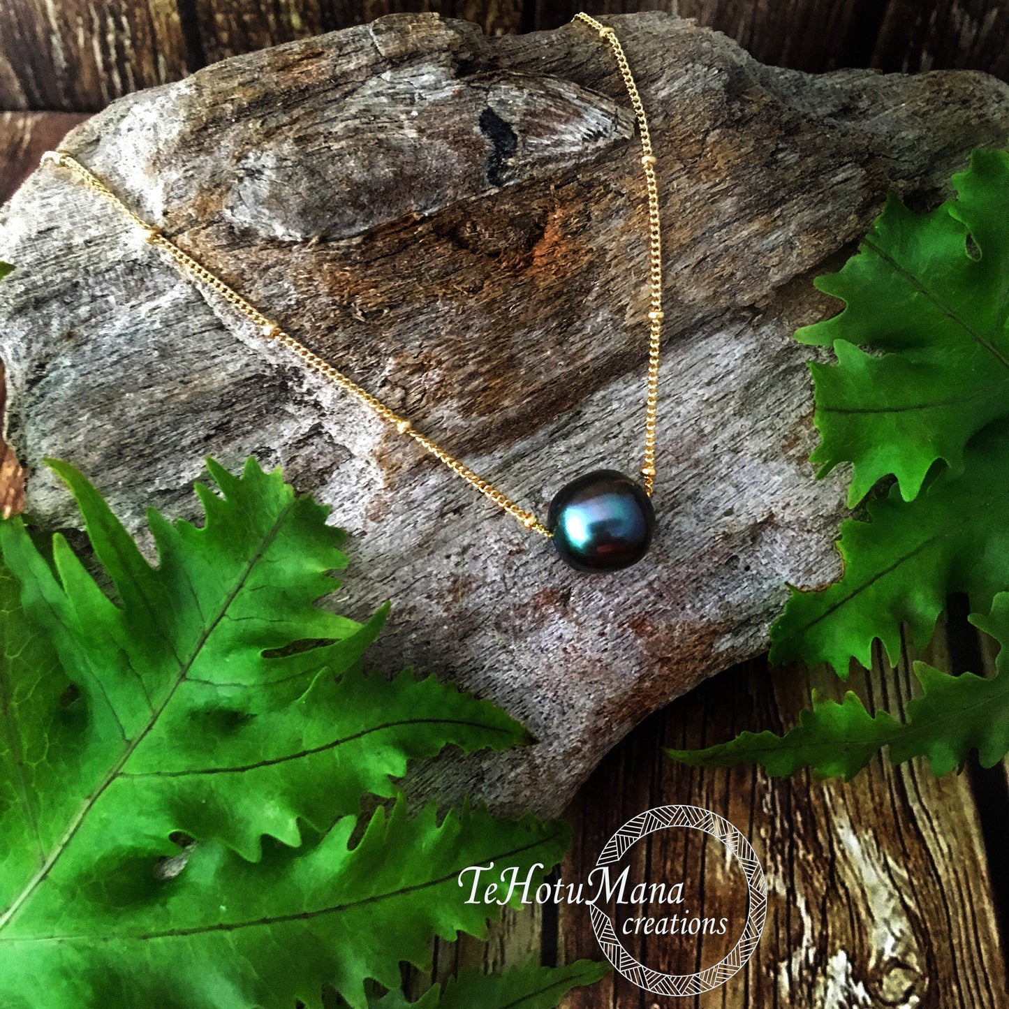 Tahitian pearl necklace - Slider • Floating pearl • Sliding Design in Gold filled • Handmade in Hawaii
