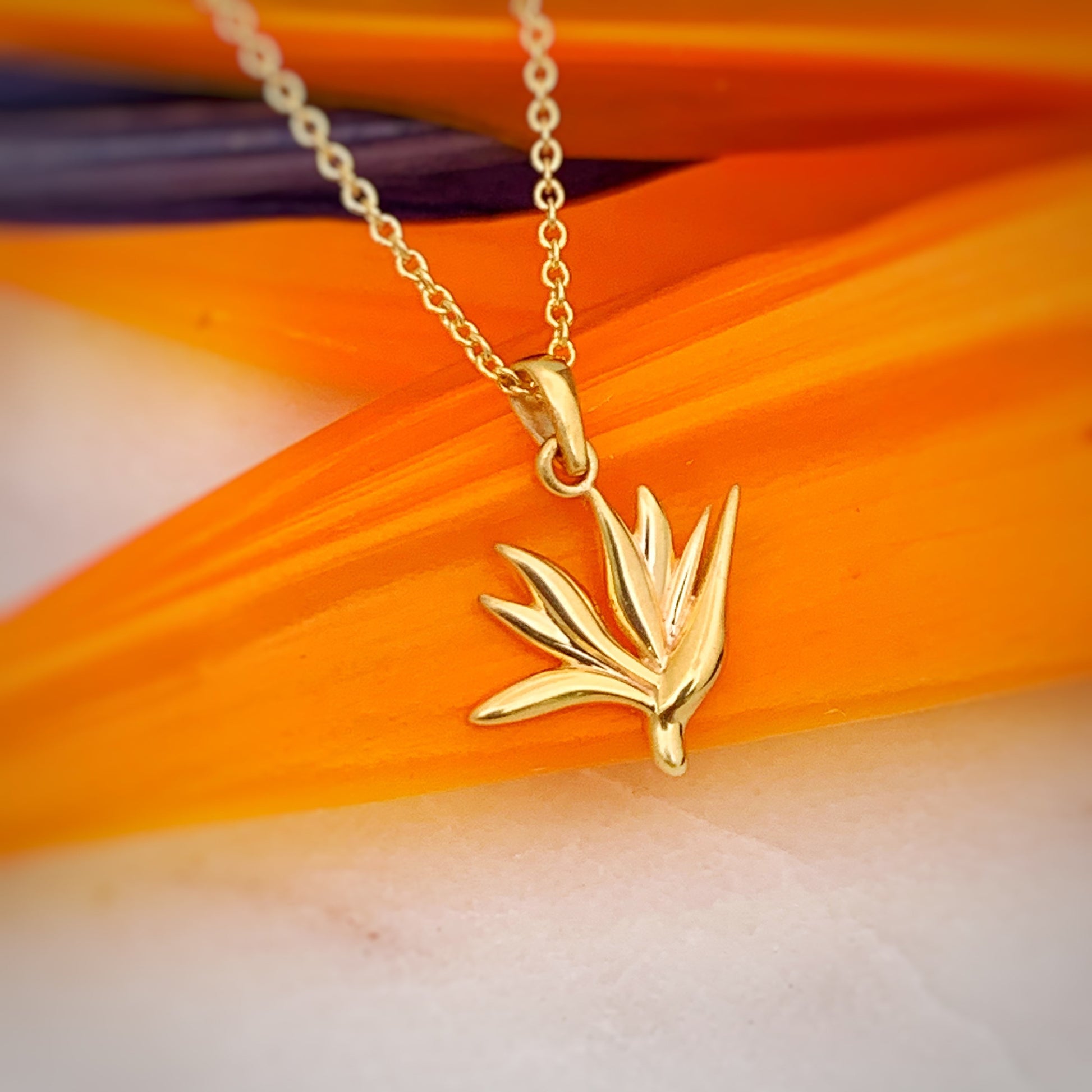 Bird of Paradise Necklace – Tropical Flower Pendant, Minimalist Hawaiian Jewelry, Elegant Gift