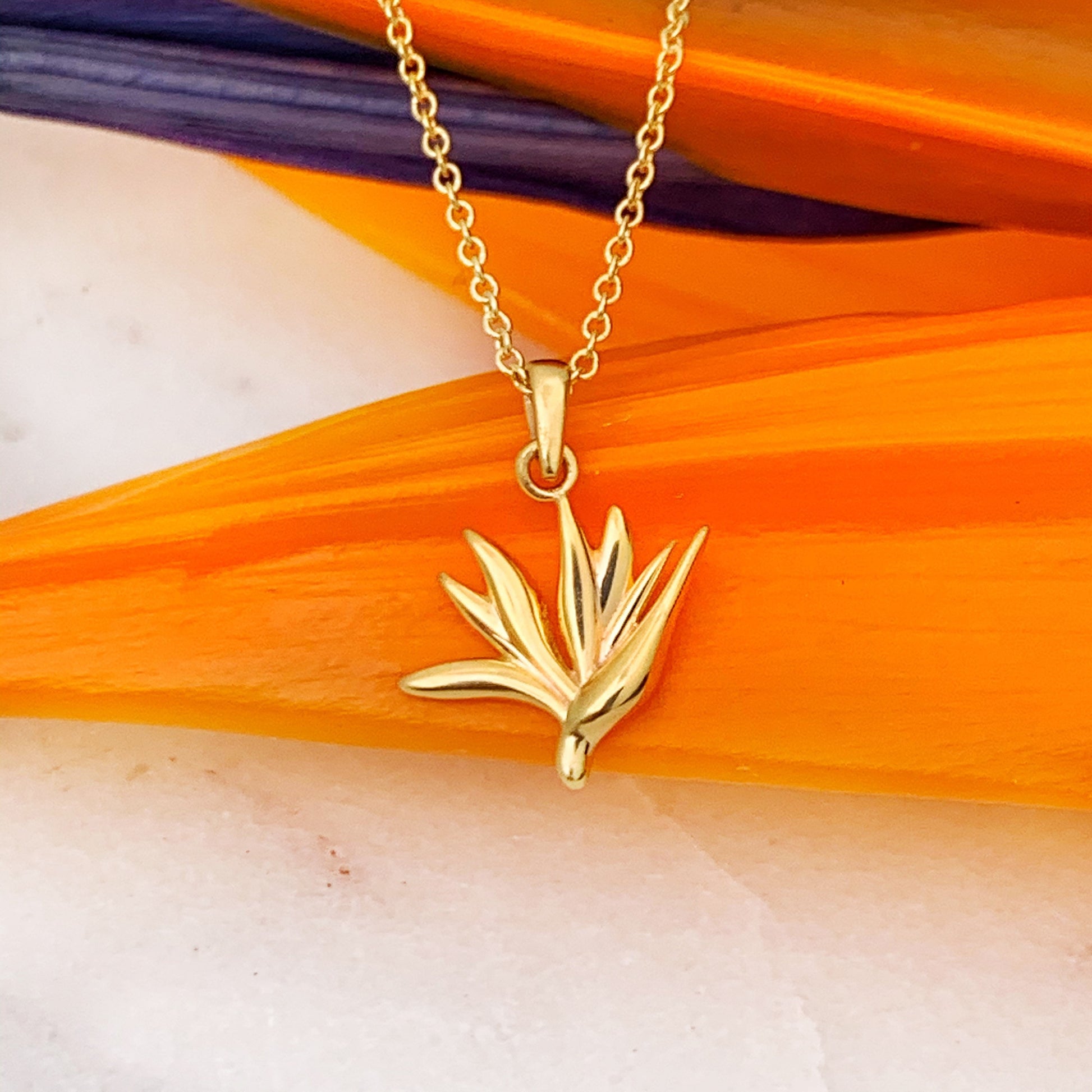 Bird of Paradise Necklace – Tropical Flower Pendant, Minimalist Hawaiian Jewelry, Elegant Gift