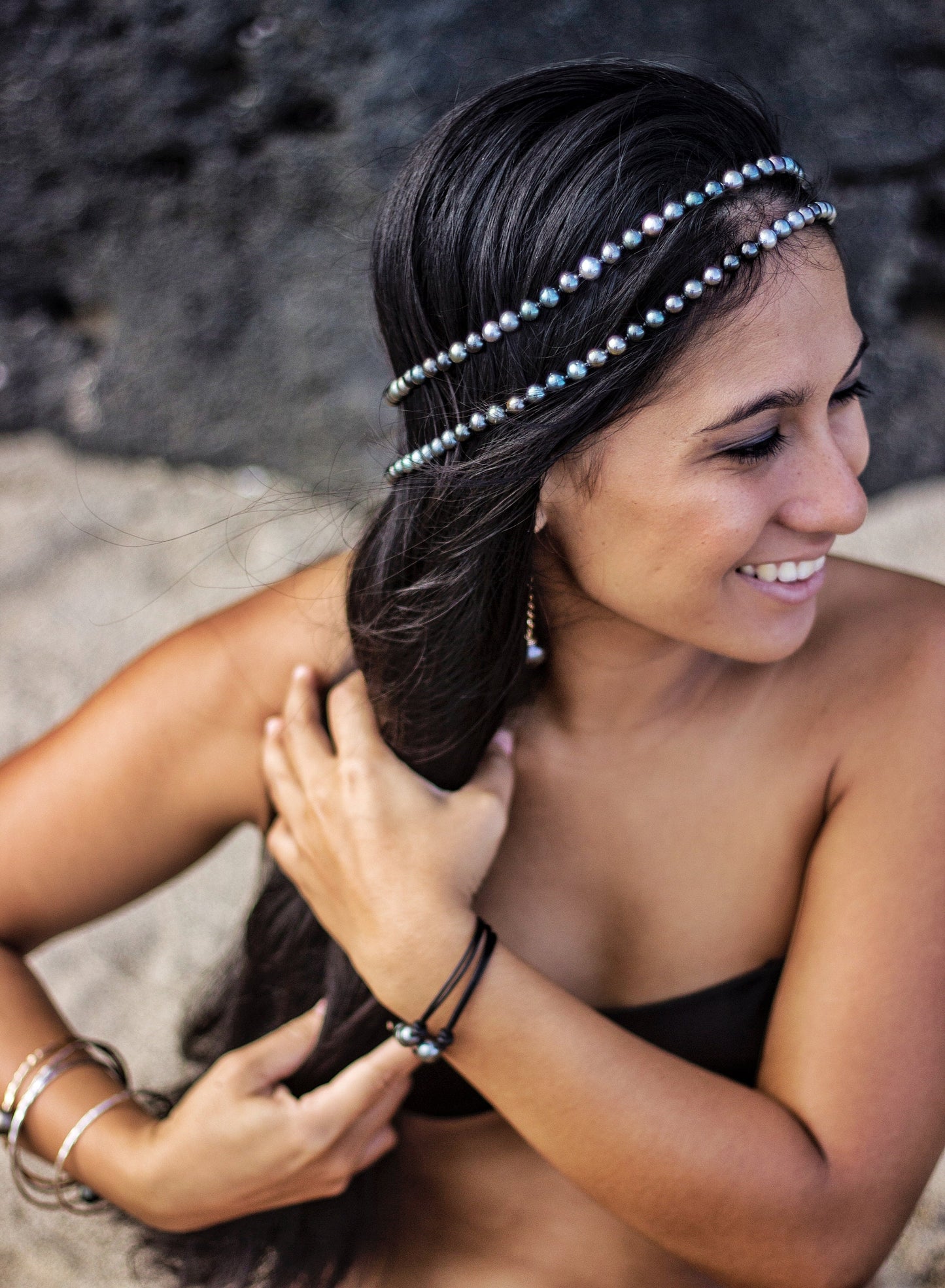 Tahitian Pearl Bracelet – Adjustable Black or brown Leather Cord