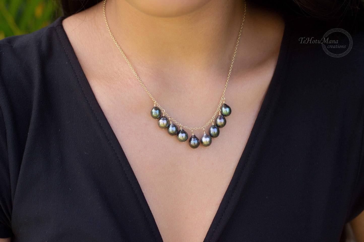 Tahitian pearl necklace — Charm style jewelry • Yellow Gold filled • Dainty and elegant