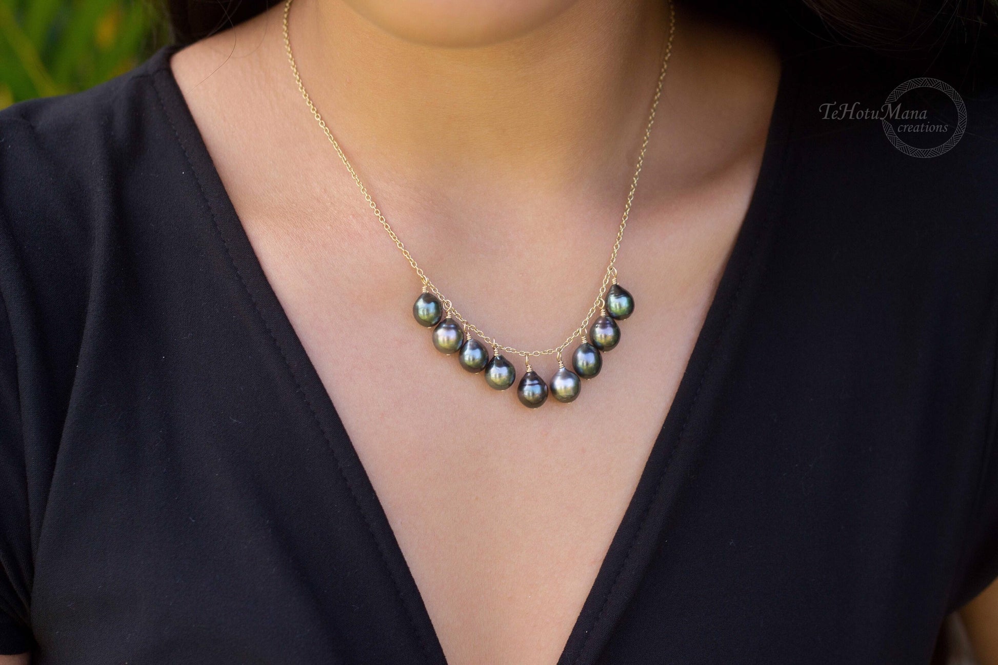 Tahitian pearl necklace — Charm style jewelry • Yellow Gold filled • Dainty and elegant