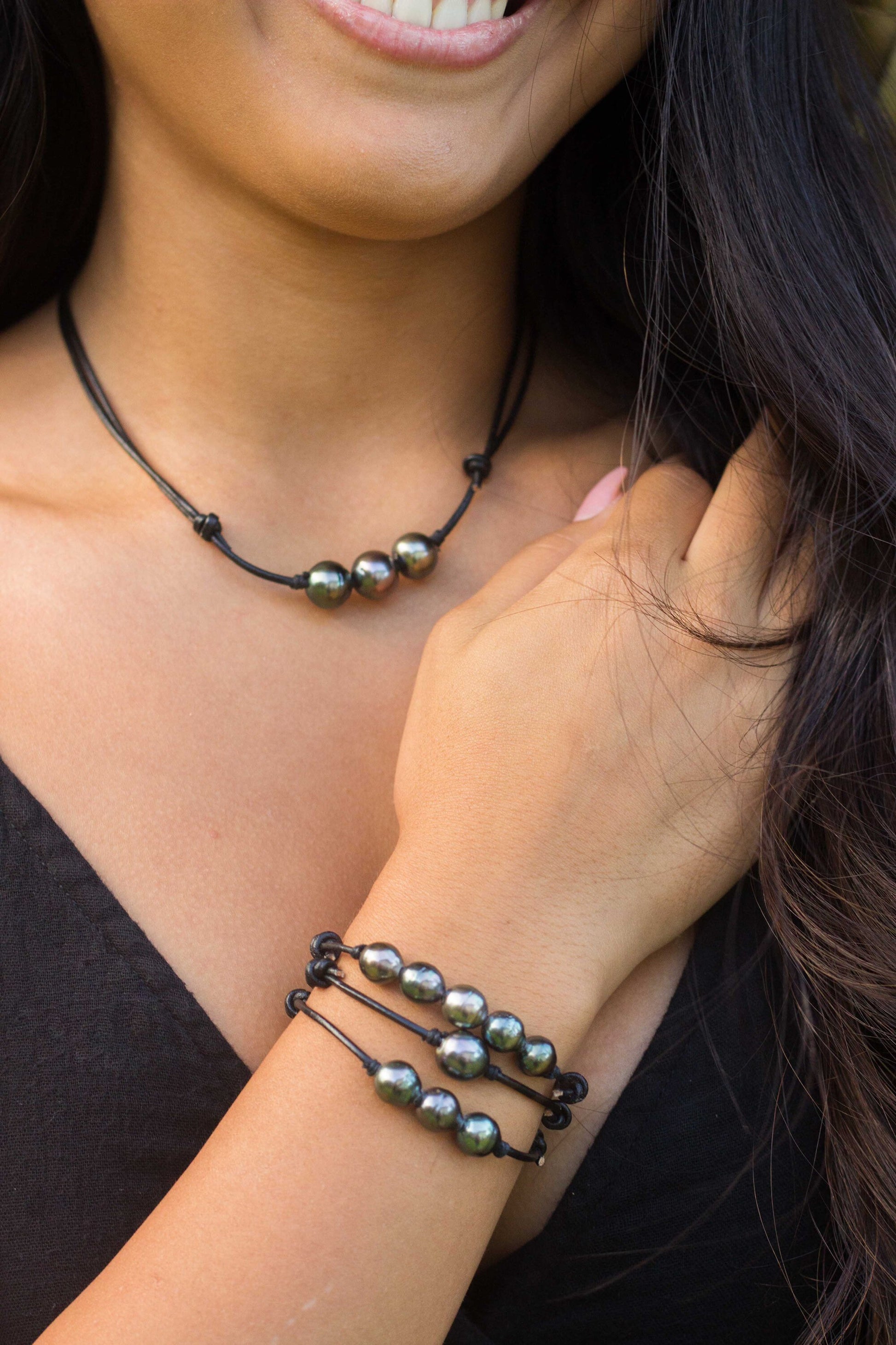 Tahitian Pearl Bracelet – 3 Pearls on Black or Brown Leather, Unisex Design