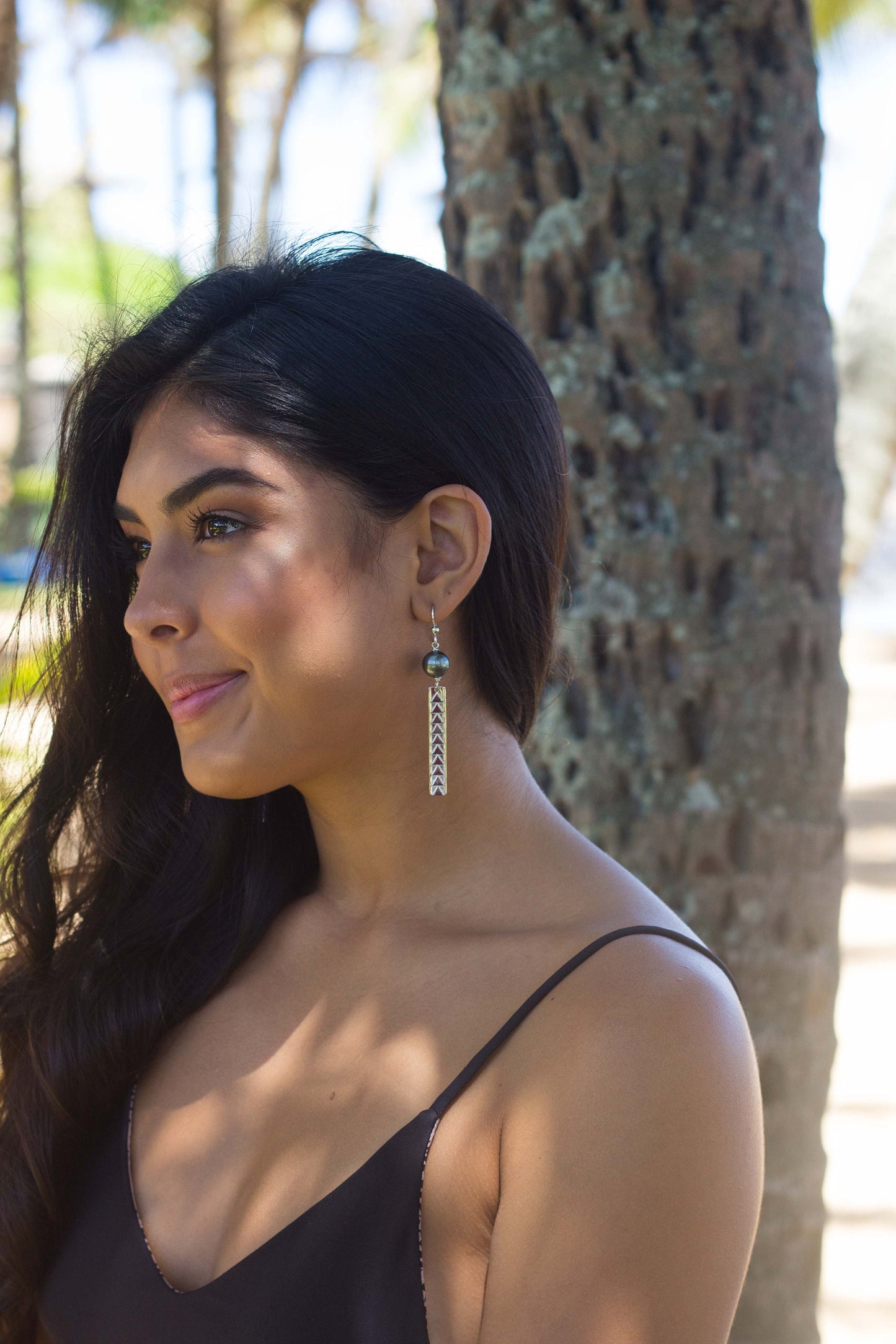 Tahitian Pearl earrings • Gold bar with triangle designs • Polynesian jewelry
