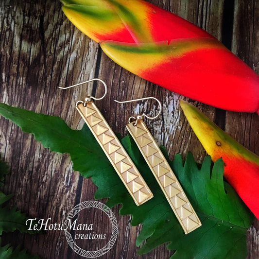 Hawaiian bar earrings • triangle design : Gold vermeil or Sterling silver