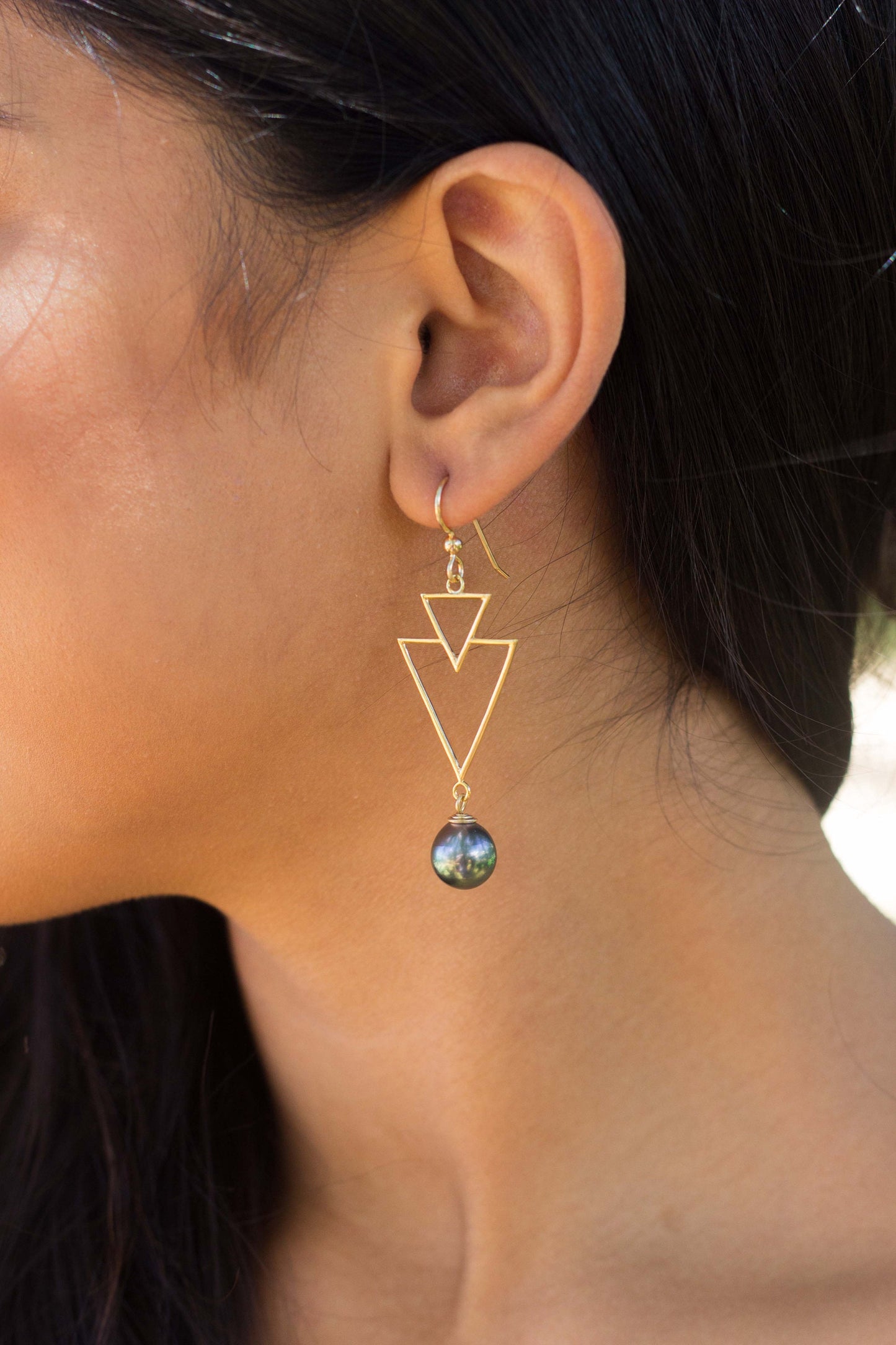 DOORBUSTER Tahitian Pearl Earrings – Triangle Design • Sterling silver Jewelry