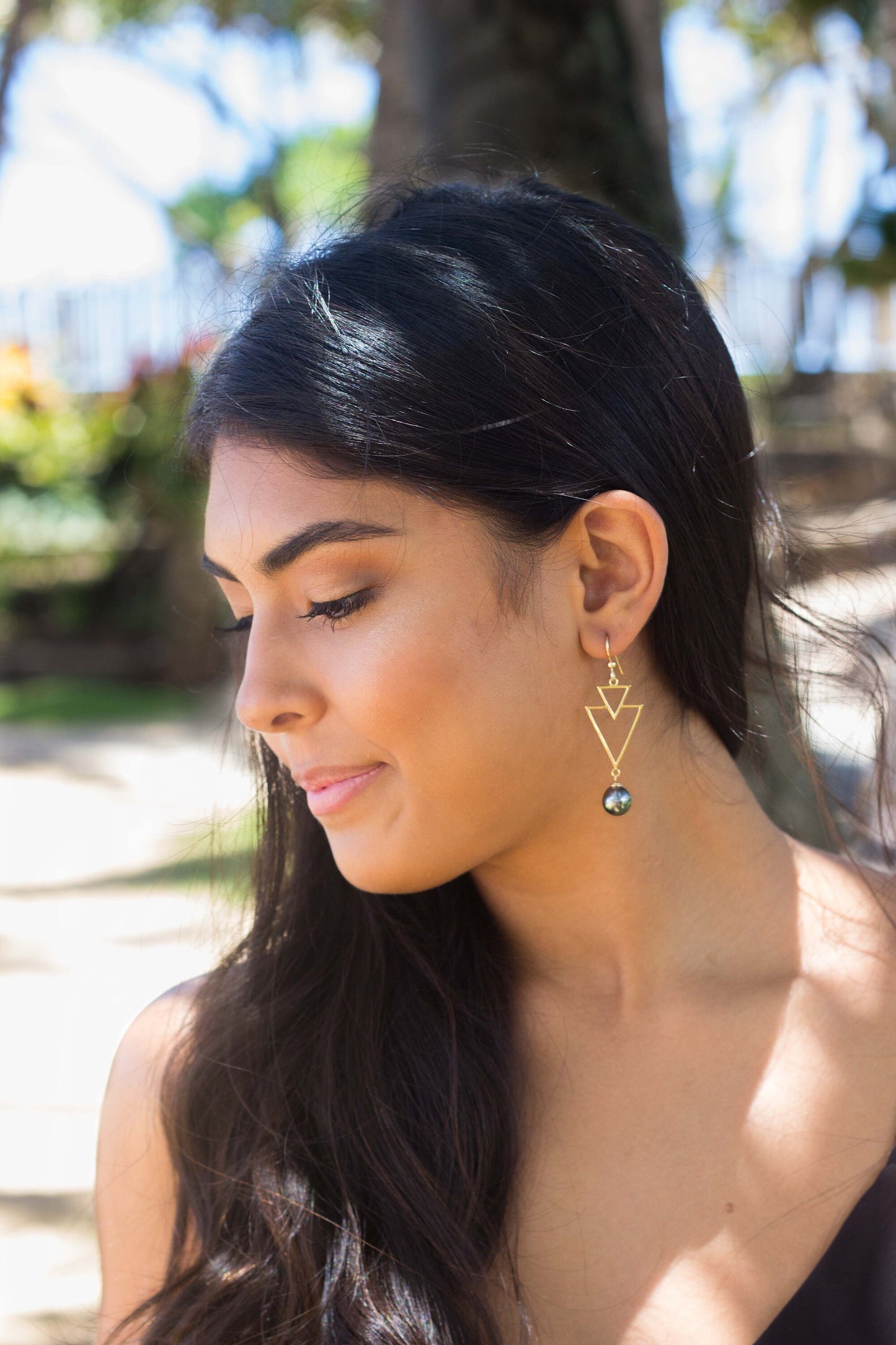 Tahitian pearl drop earrings - 14k Gold Vermeil • Triangle Hawaiian design