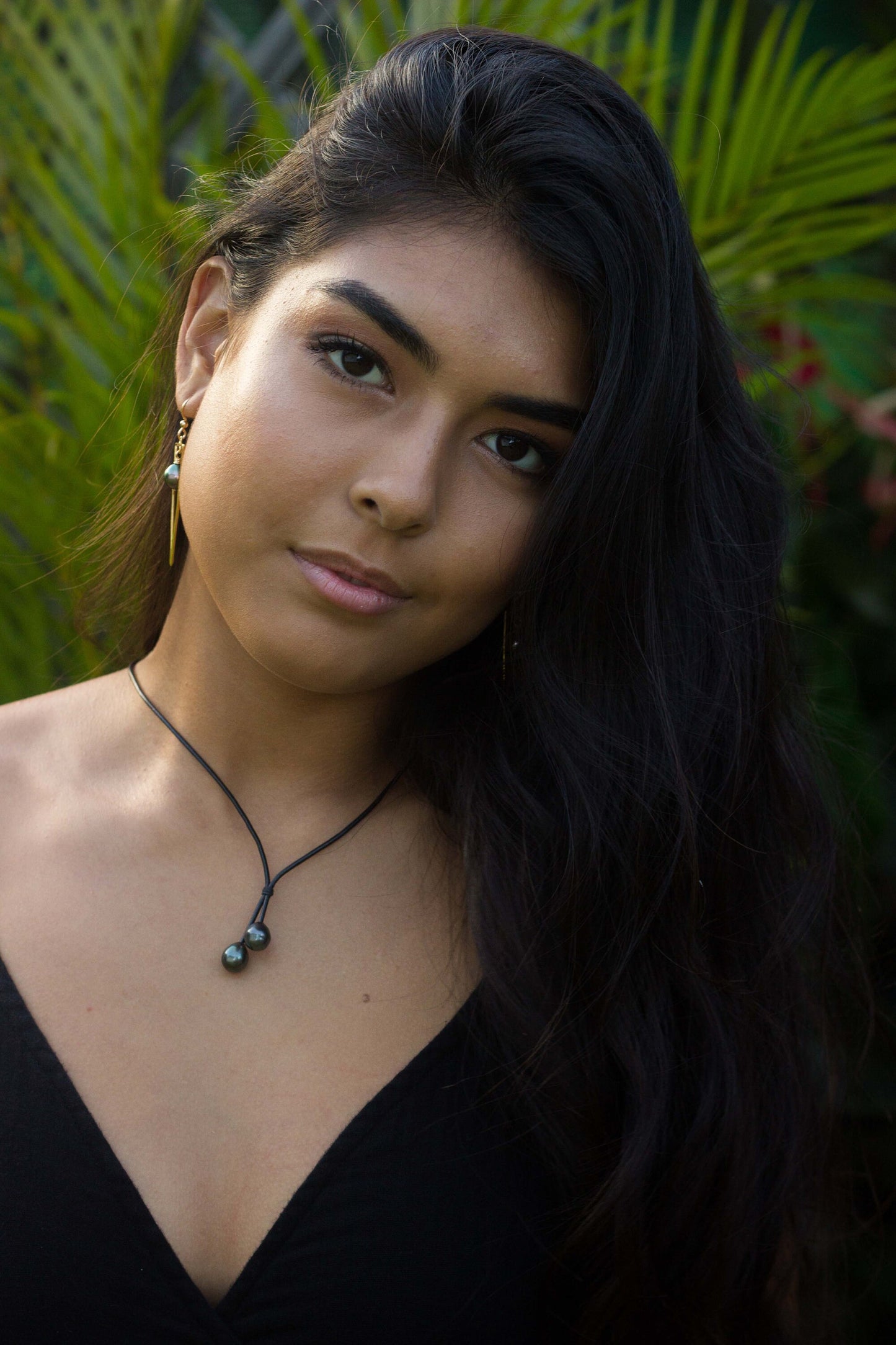 Tahitian Pearl Leather Necklace: Casual Island Jewelry