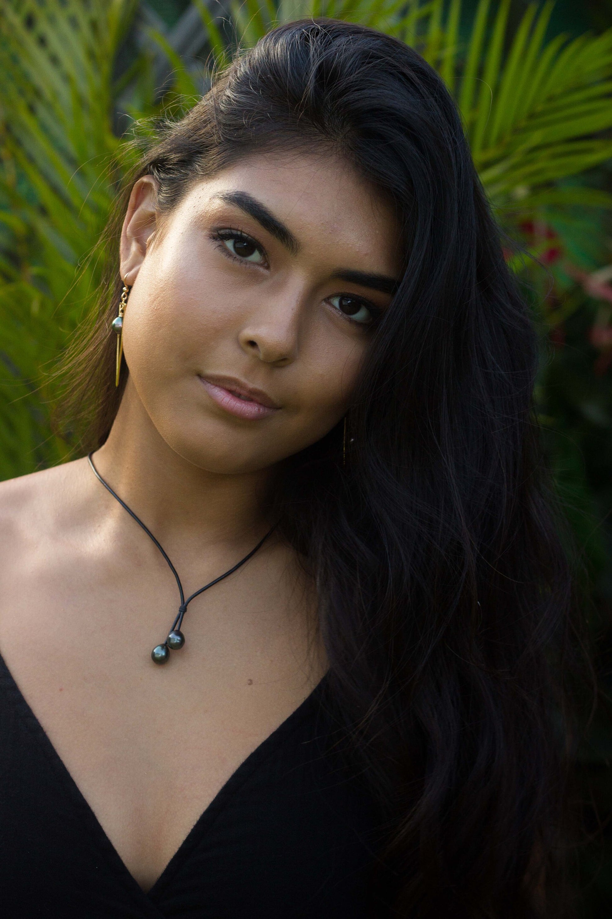 Tahitian Pearl Leather Necklace: Casual Island Jewelry
