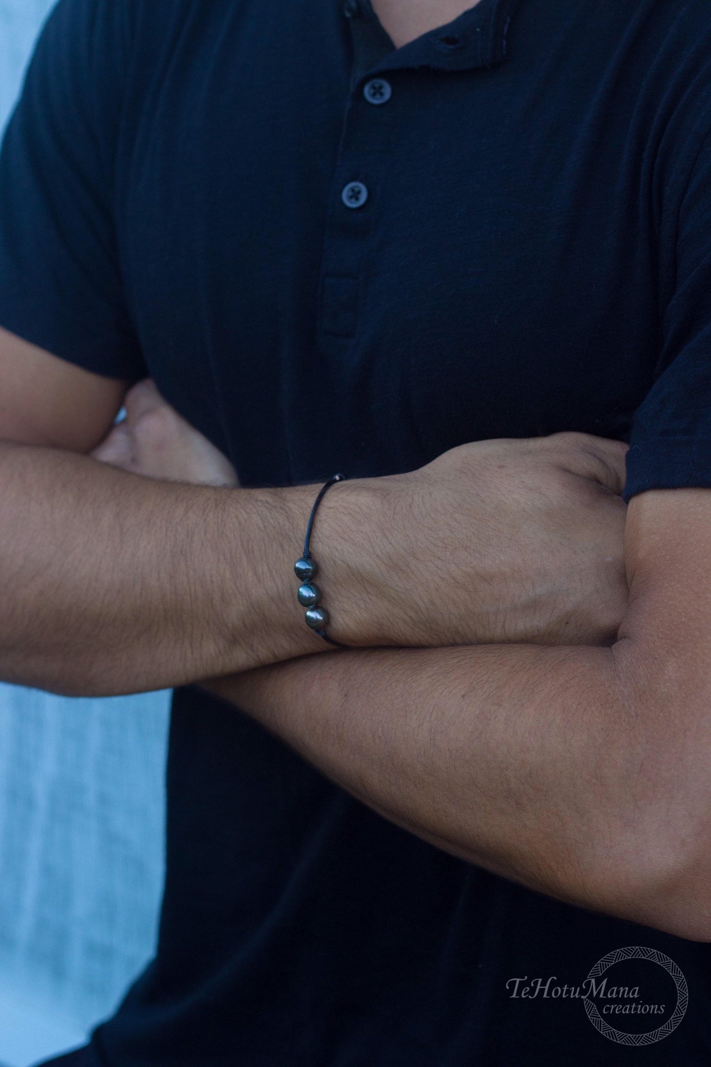 Tahitian Pearl Bracelet – Adjustable 3 Pearls on Black or Brown Leather cord • Unisex Design