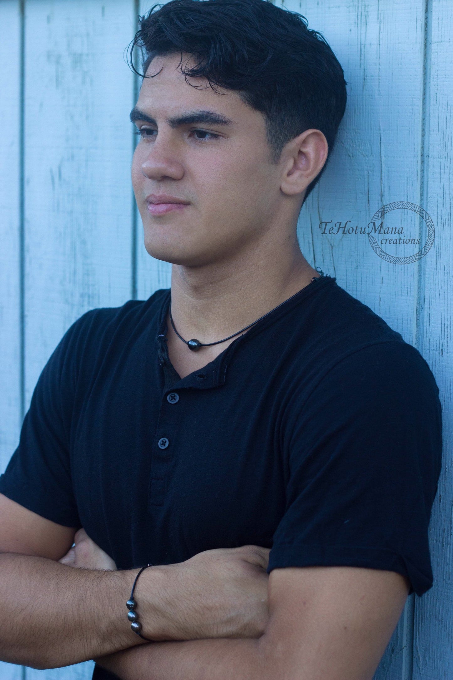 Tahitian Pearl Bracelet – Adjustable 3 Pearls on Black or Brown Leather cord • Unisex Design