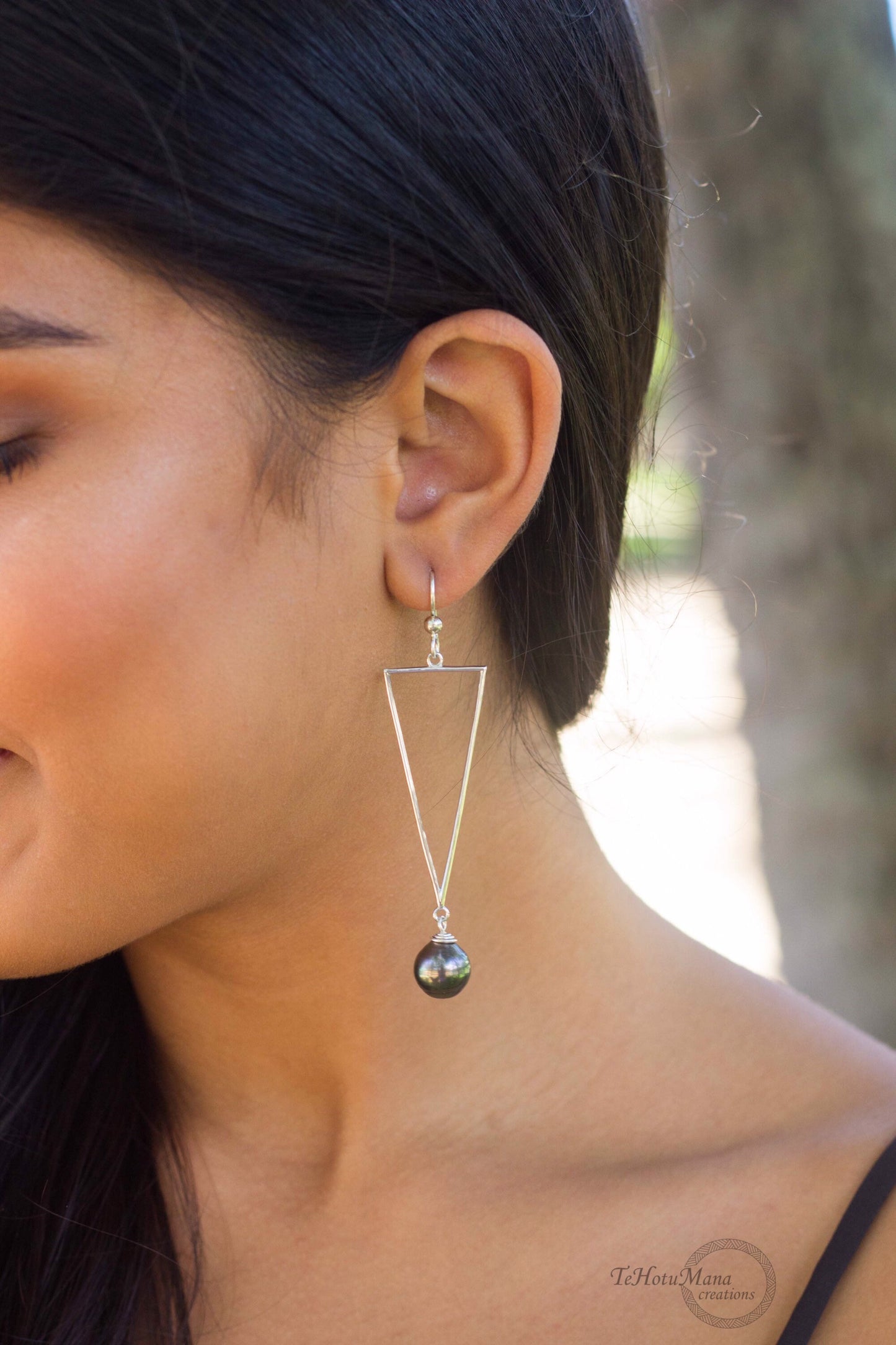 DOORBUSTER Tahitian Pearl Earrings – Sterling Silver Triangle Dangle jewelry.