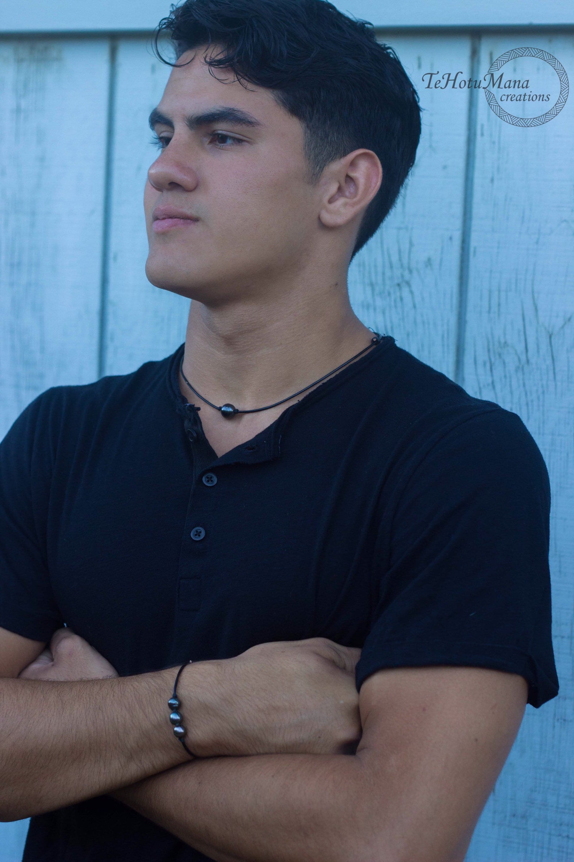 Adjustable Tahitian Pearl Leather Necklace: Unisex Minimalist Jewelry