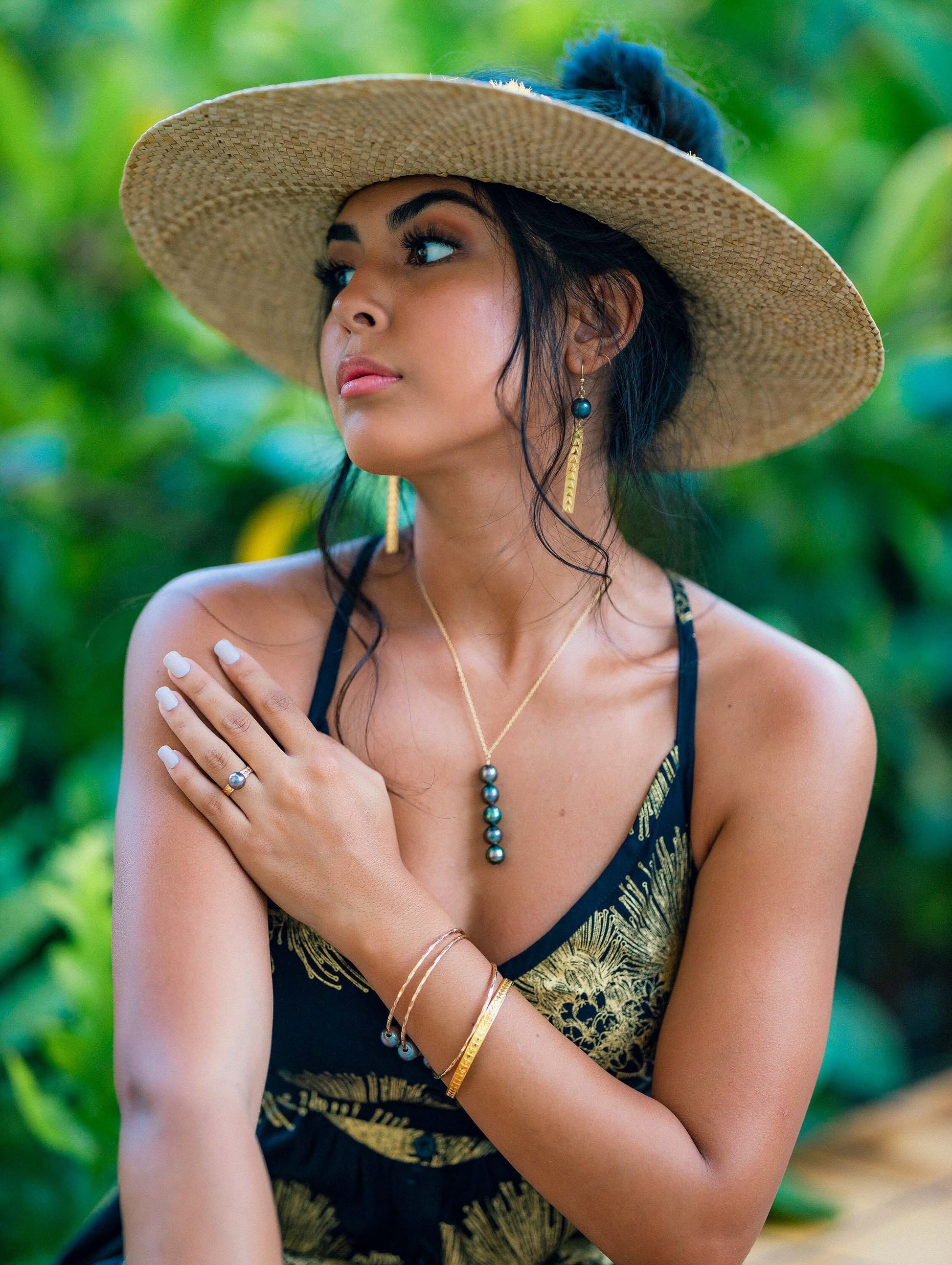 Tahitian Pearl Necklace – Gold filled • 5 Pearl Vertical Drop.