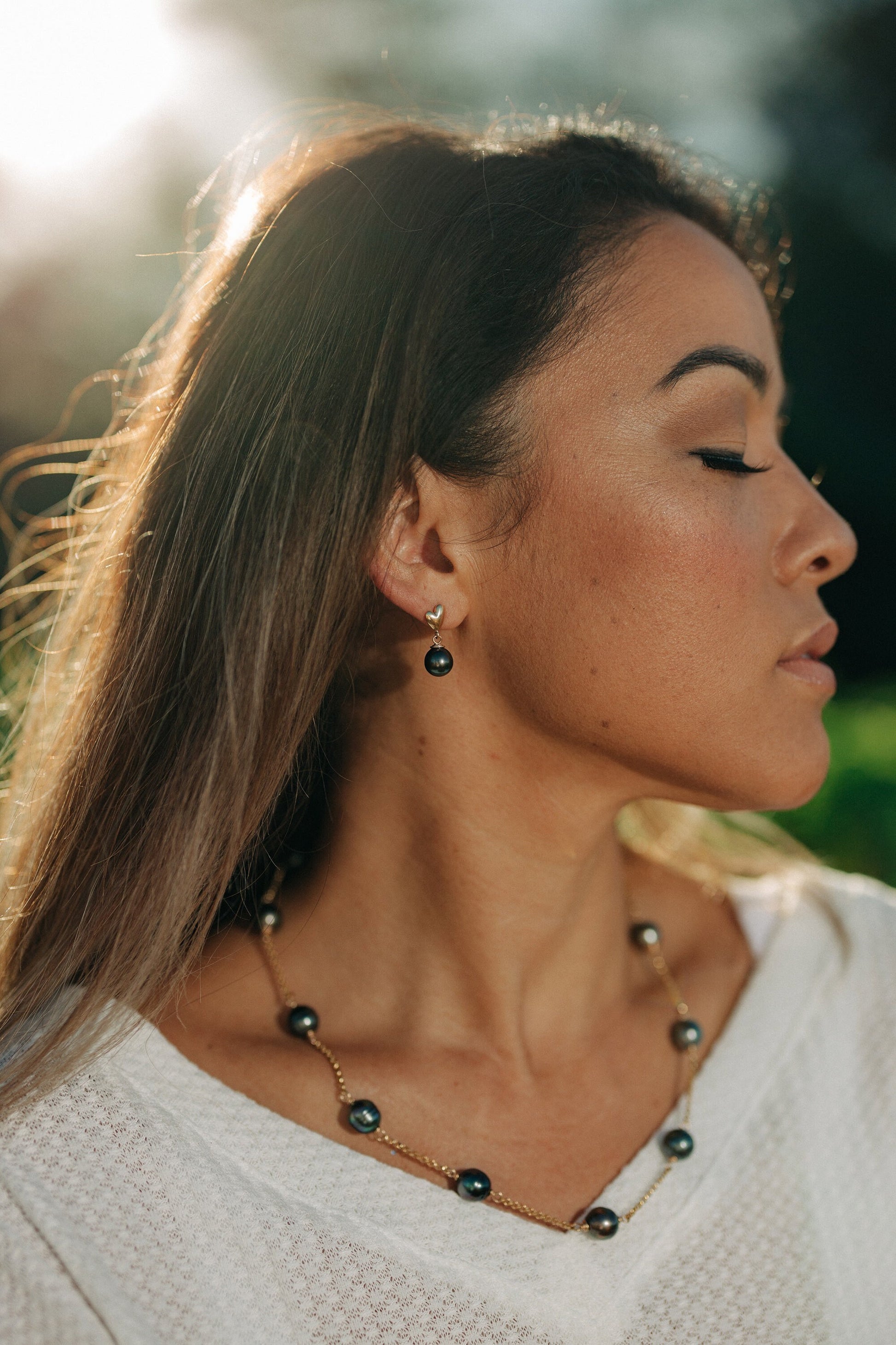 Tahitian Pearl choker Necklace • Gold filled link chain