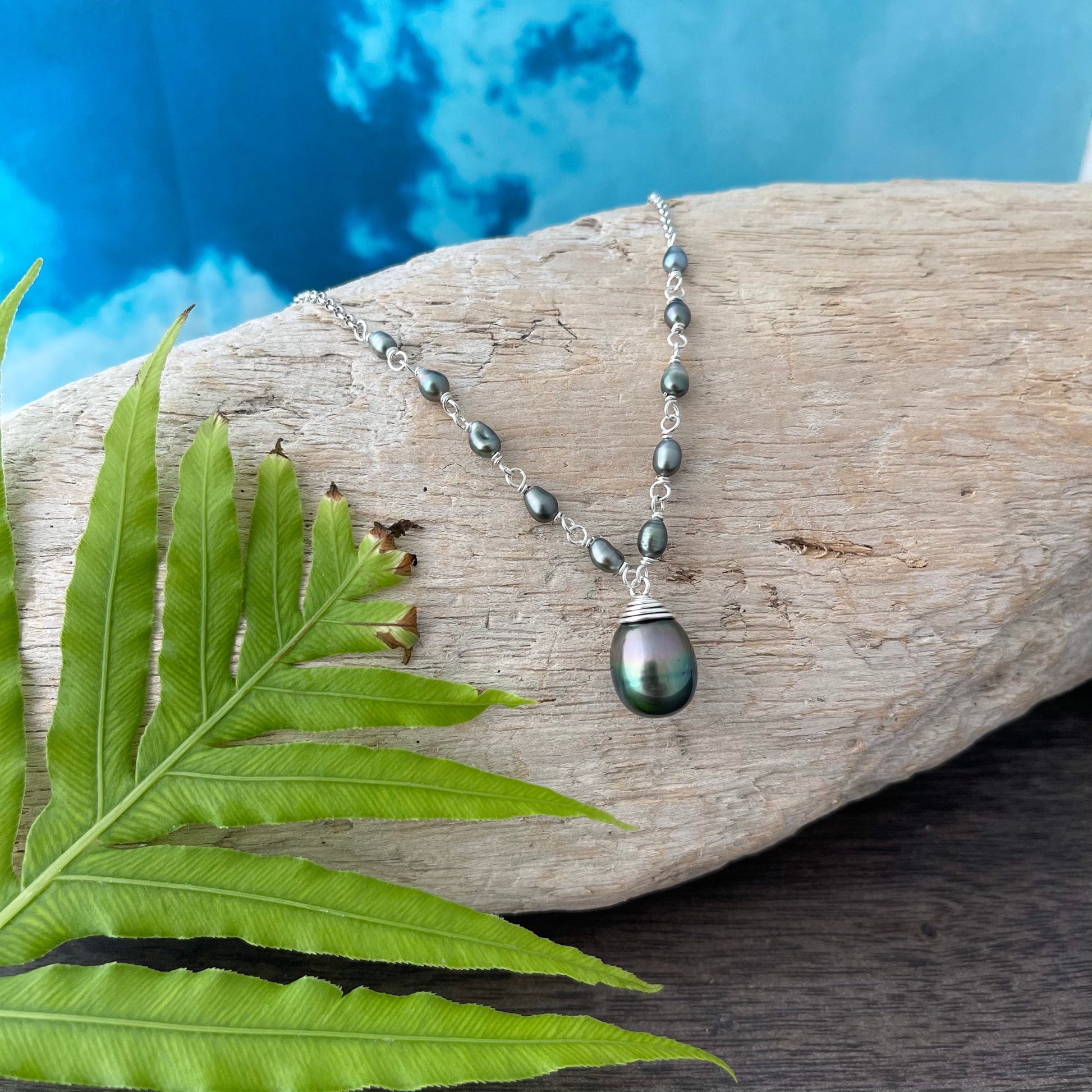 Tahitian Pearl & Keshi Necklace – Elegant Handmade Jewelry • Timeless Ocean-Inspired gift