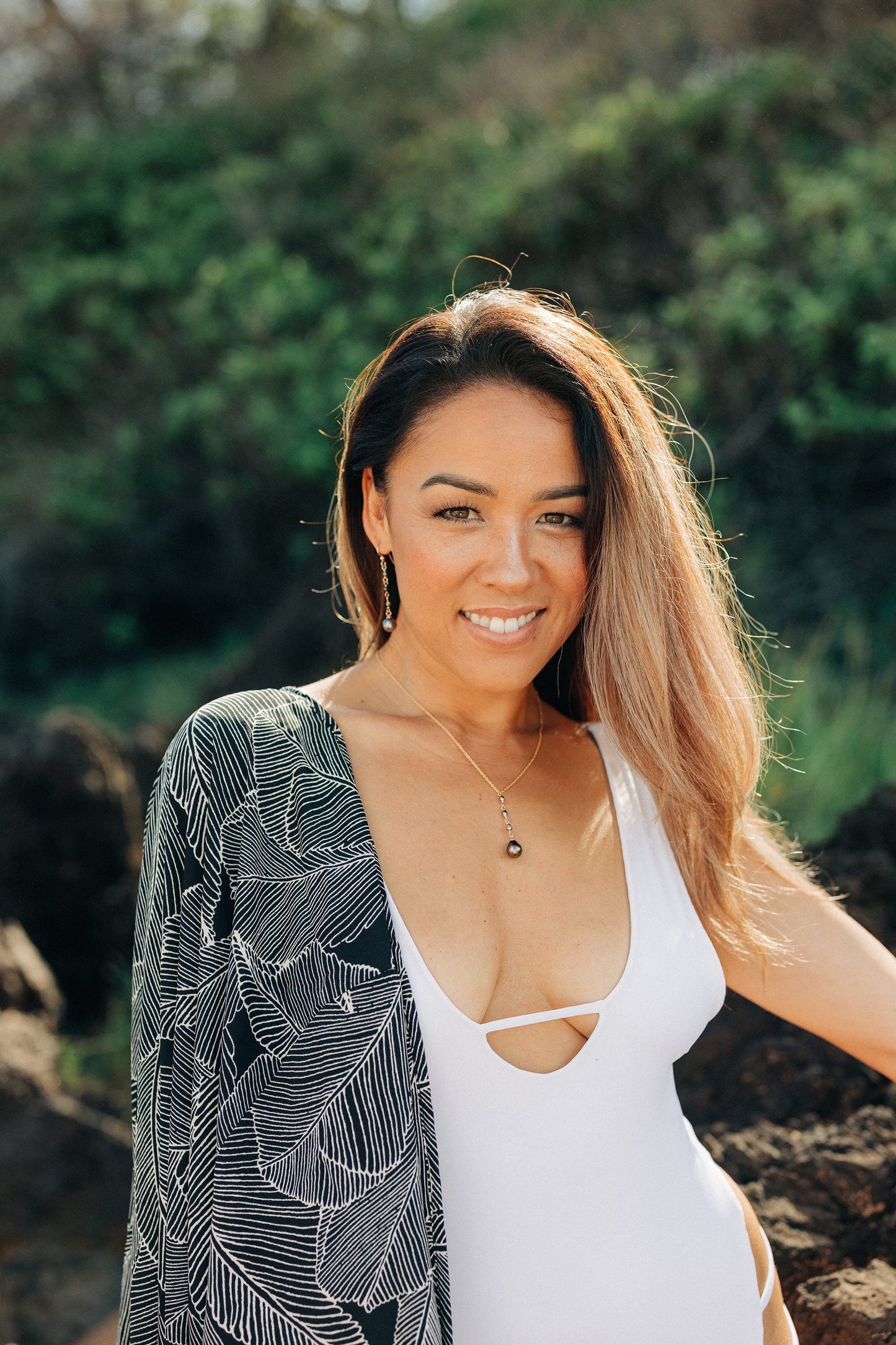 Tahitian pearl necklace • drop design with keshi pearls • Sterling silver or Gold filled