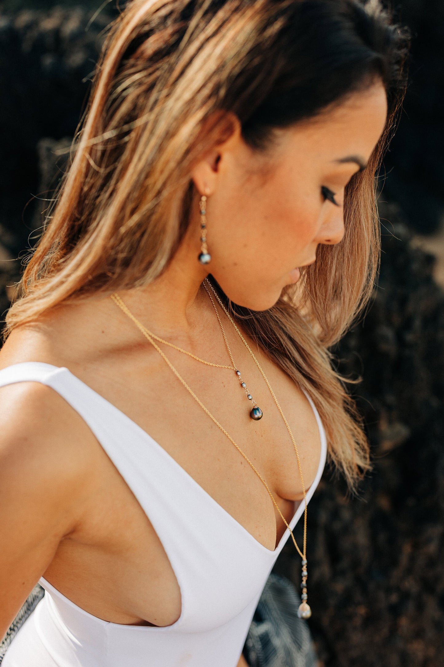 Tahitian pearl necklace • Gold filled chain with Keshi accents