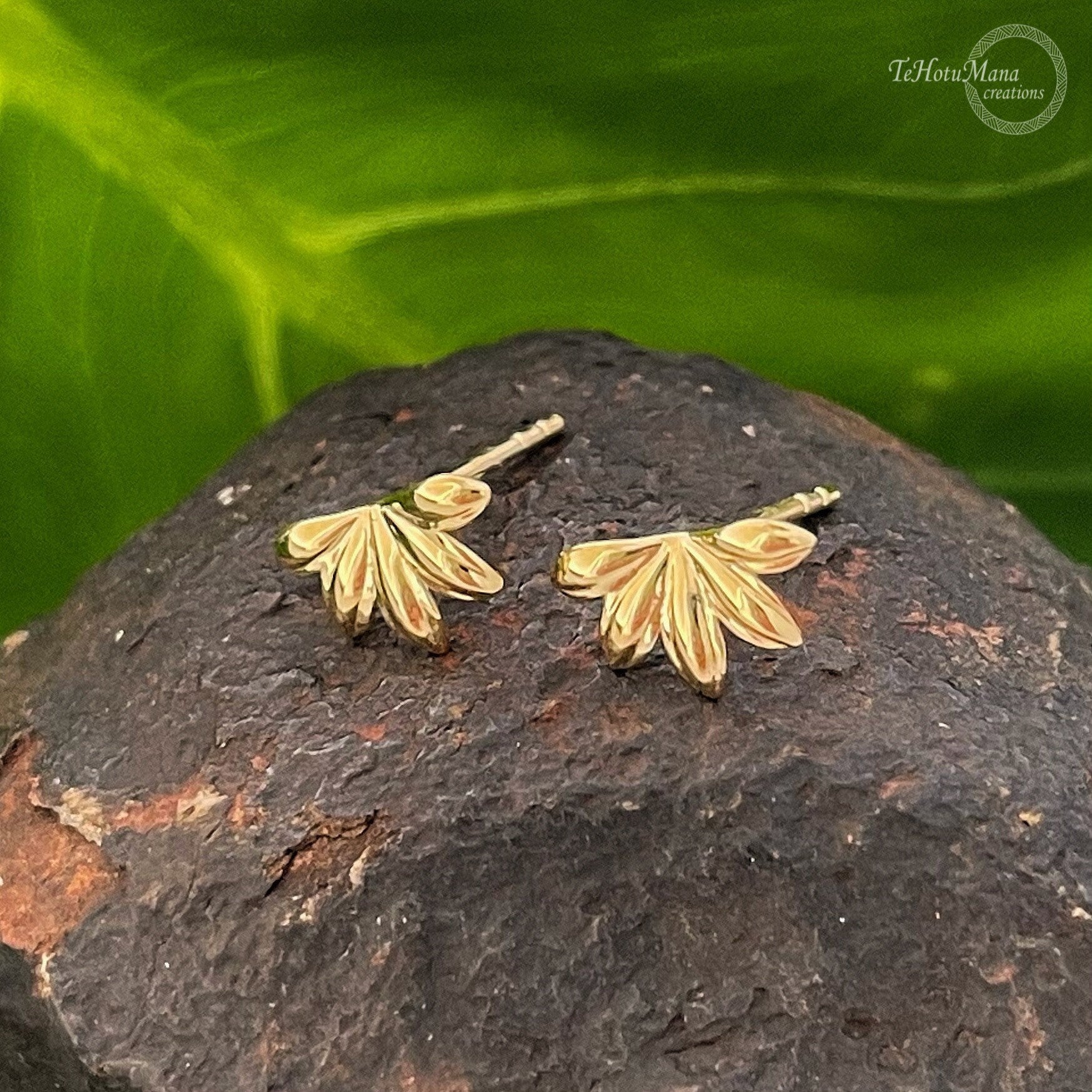 Naupaka Stud Earrings in Gold Vermeil or Sterling silver – Hawaiian Flower Design