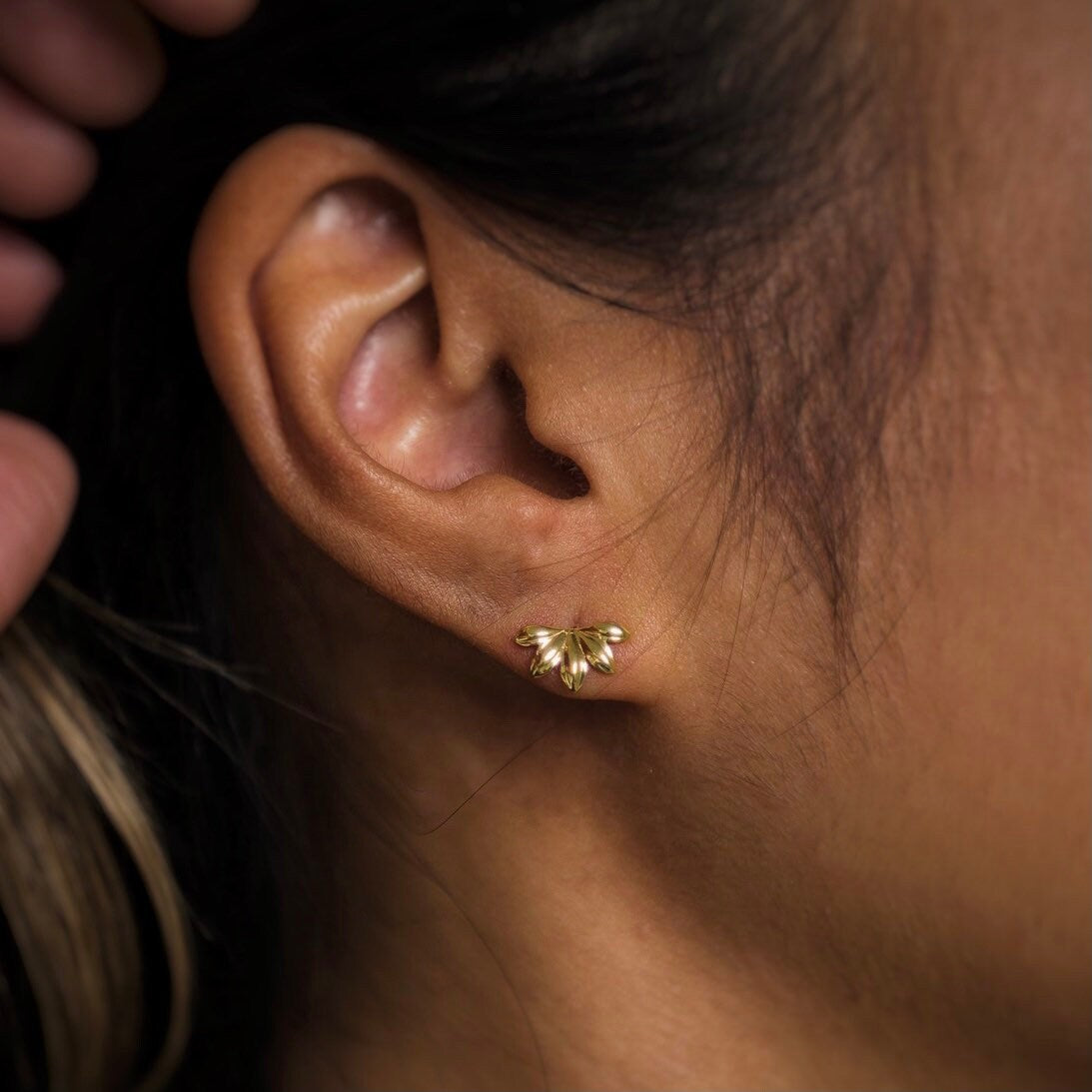 Naupaka Stud Earrings in Gold Vermeil or Sterling silver – Hawaiian Flower Design