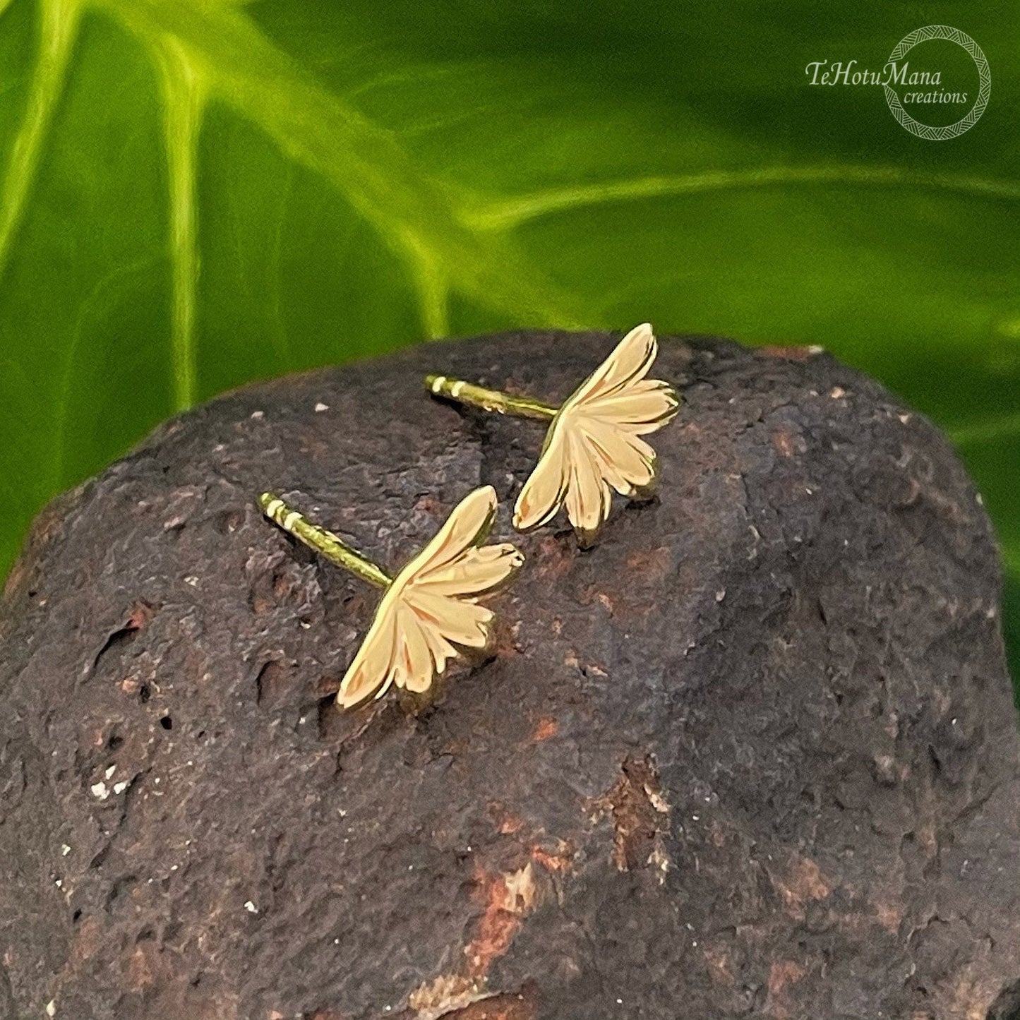 Naupaka Stud Earrings in Gold Vermeil or Sterling silver – Hawaiian Flower Design
