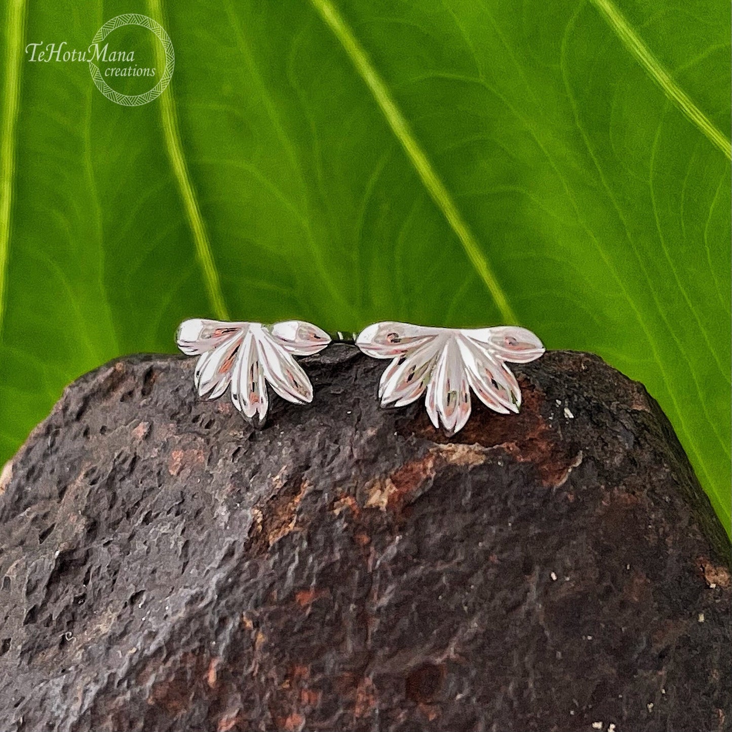 Naupaka Stud Earrings in Gold Vermeil or Sterling silver – Hawaiian Flower Design