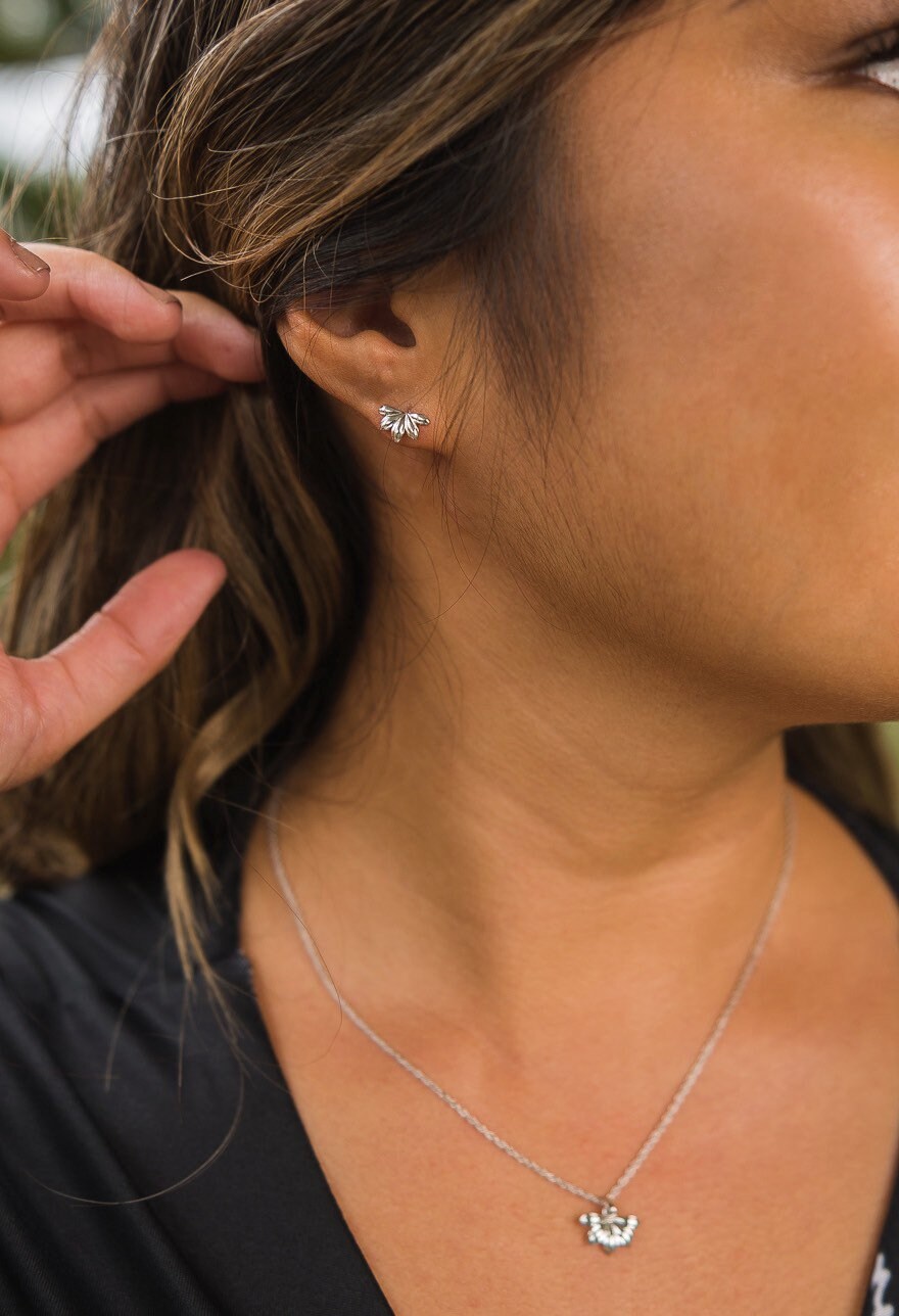 Naupaka Stud Earrings in Gold Vermeil or Sterling silver – Hawaiian Flower Design