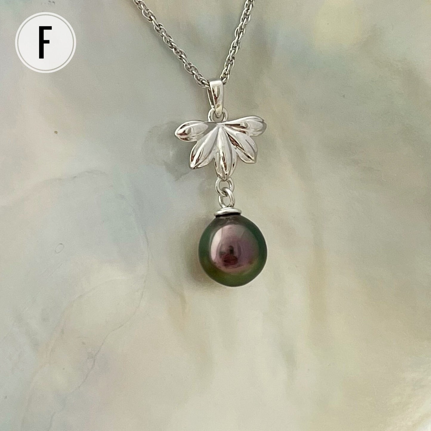 Tahitian pearl Necklace • Naupaka in Sterling Silver • Hawaiian Flower Jewelry • Choose your pearl