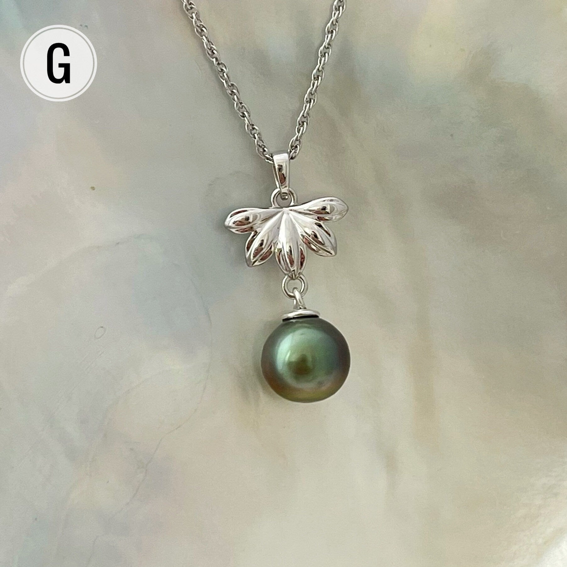 Tahitian pearl Necklace • Naupaka in Sterling Silver • Hawaiian Flower Jewelry • Choose your pearl
