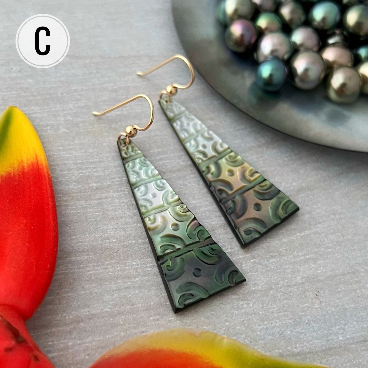 Shell earrings • Handcarved jewelry • Hawaiian Polynesian design