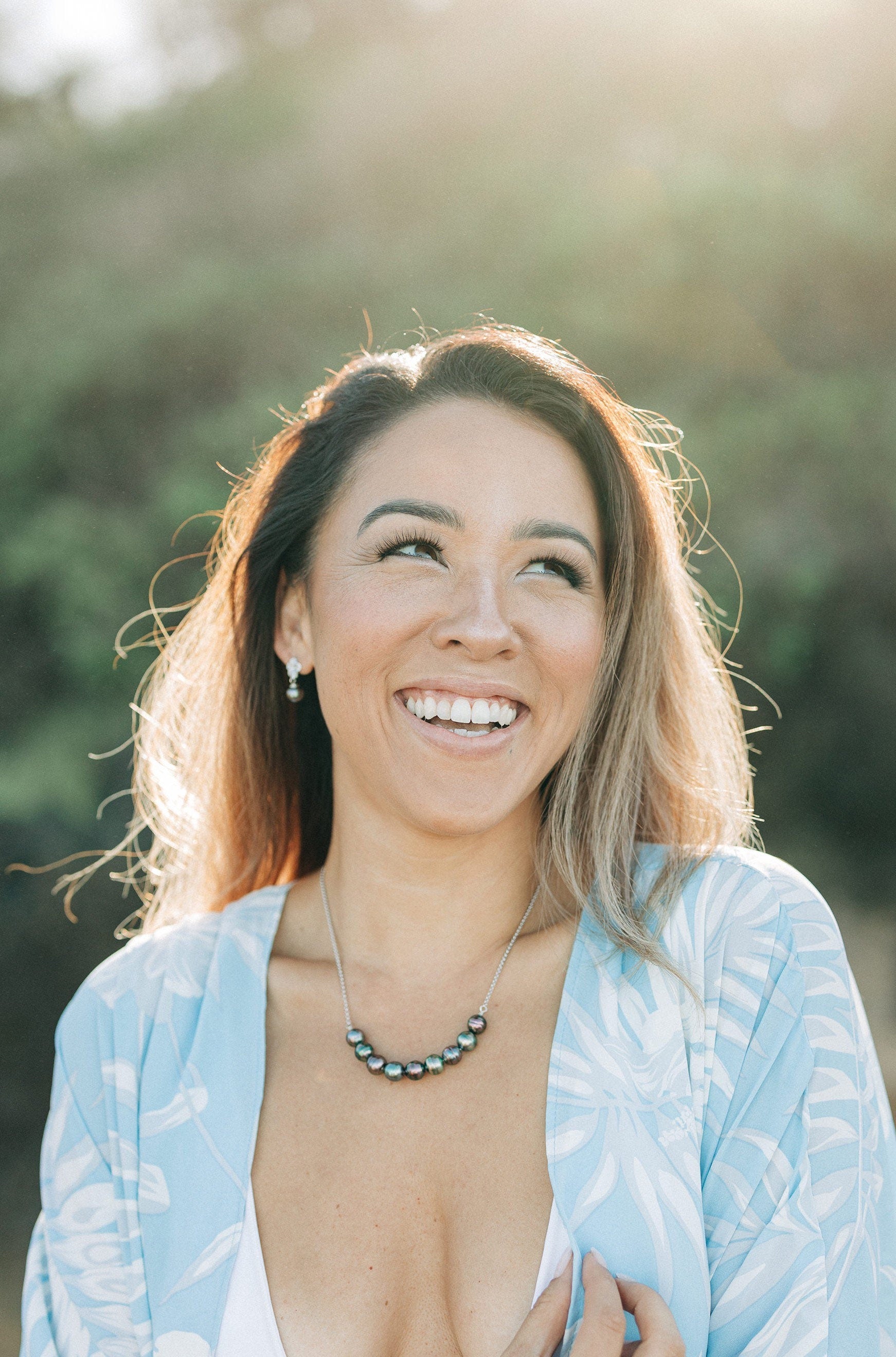 Tahitian pearl necklace — U style peacock colors • Luxurious jewelry made in Hawaii