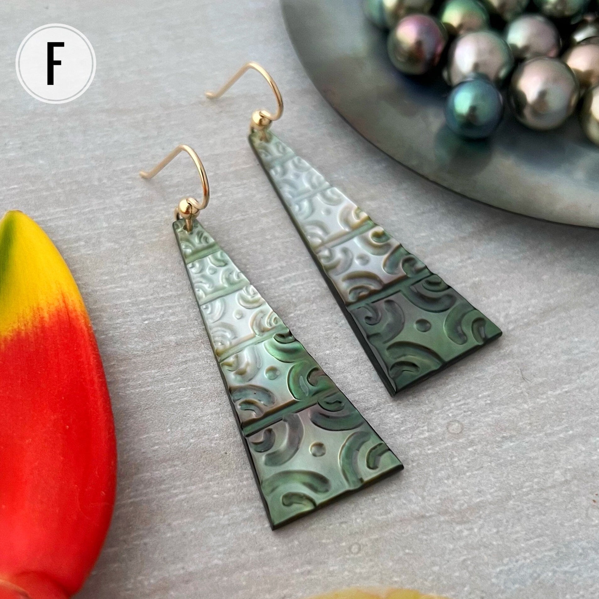 Shell earrings • Handcarved jewelry • Hawaiian Polynesian design