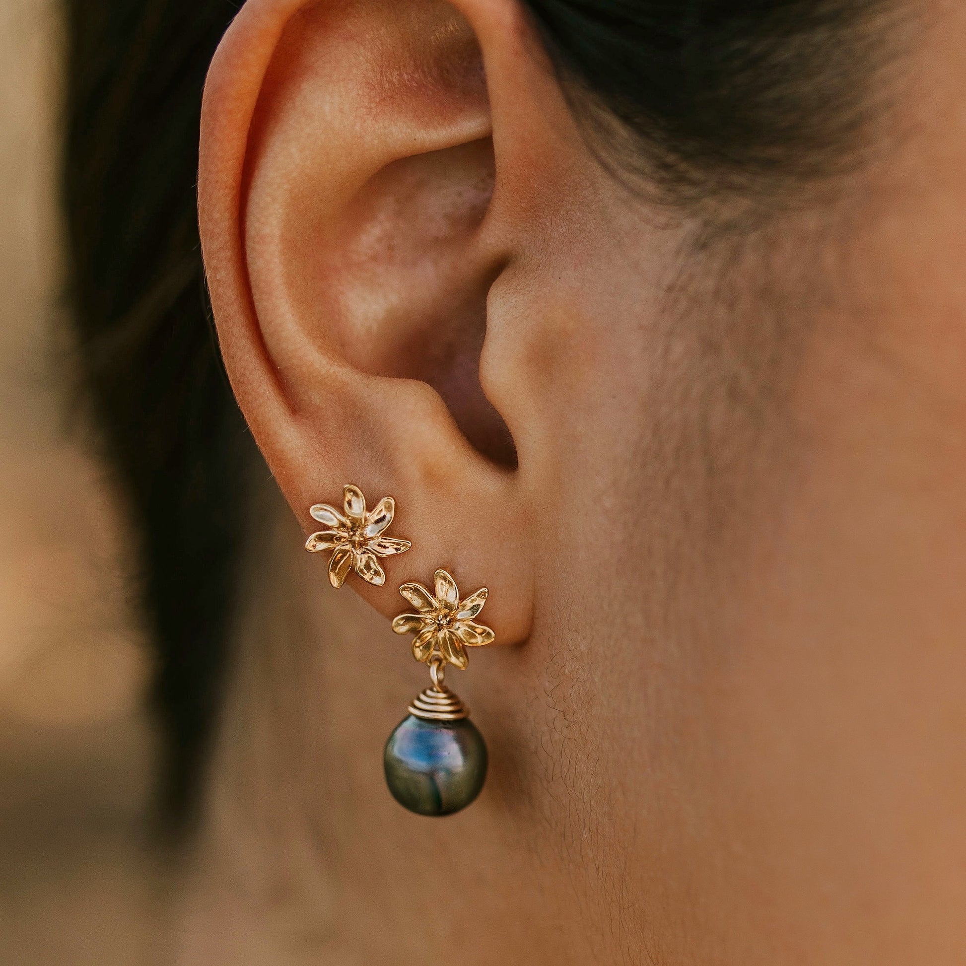 Tiare Flower Stud Earrings: Gold plated Hawaiian Jewelry
