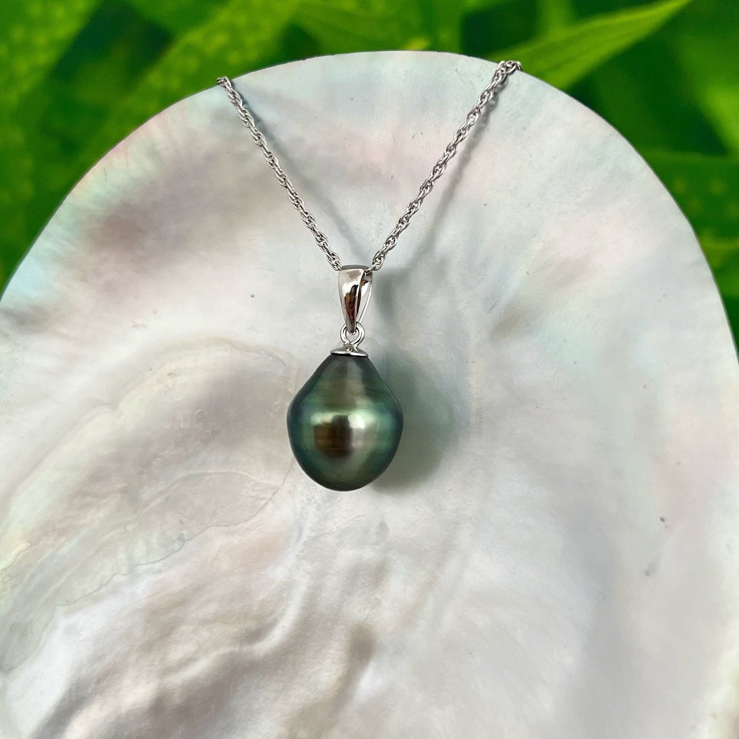 12.2mm+ Peacock Tahitian Pearl Pendant, tahitian pearl necklace , black pearl necklace , black pearl pendant , peacock tahitian pearl .