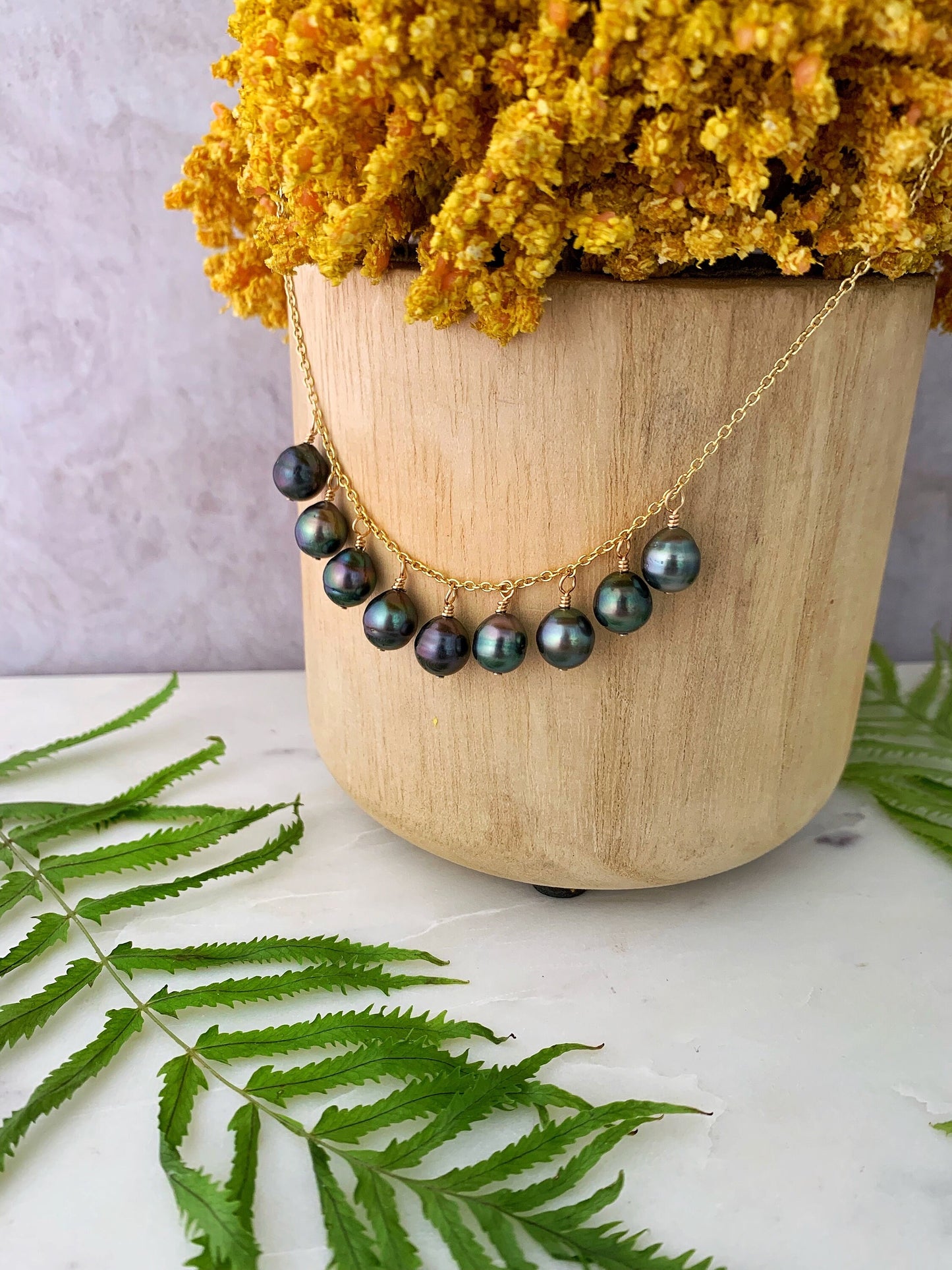 Tahitian pearl necklace — Charm style jewelry • Yellow Gold filled • Dainty and elegant