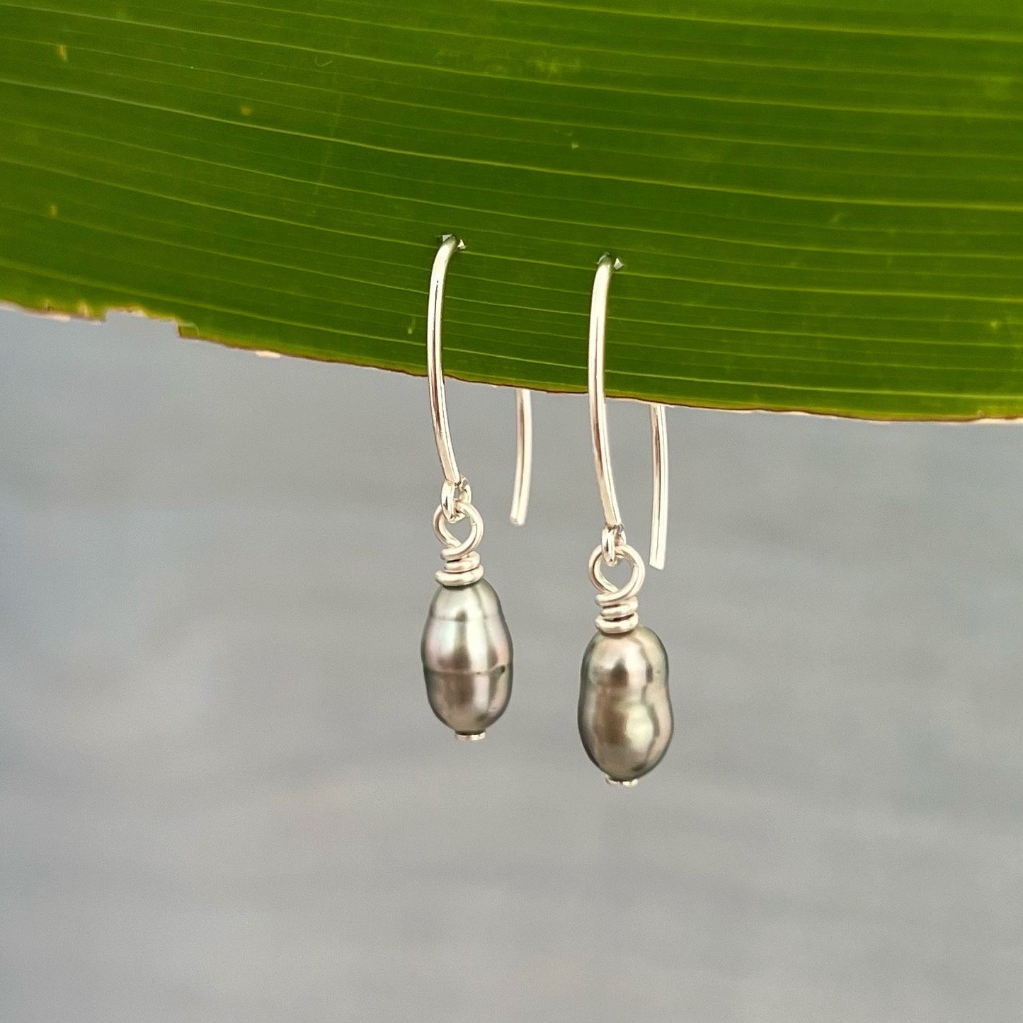 Tahitian Keshi Pearl Dangle Earrings • Minimalist Short drop • Sterling Silver