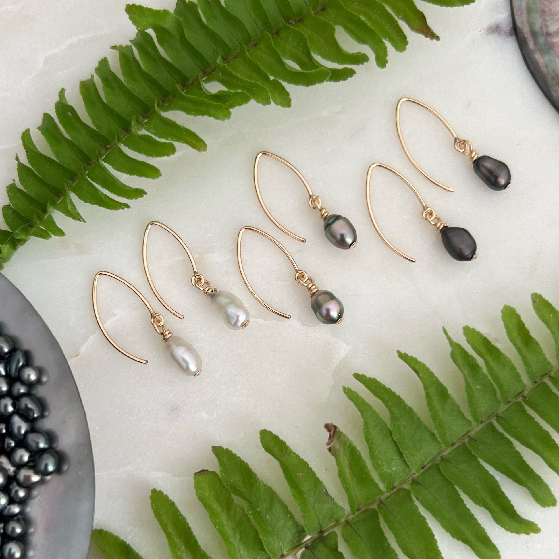 Keshi Tahitian pearl hook earrings • Short dangle • Gold filled