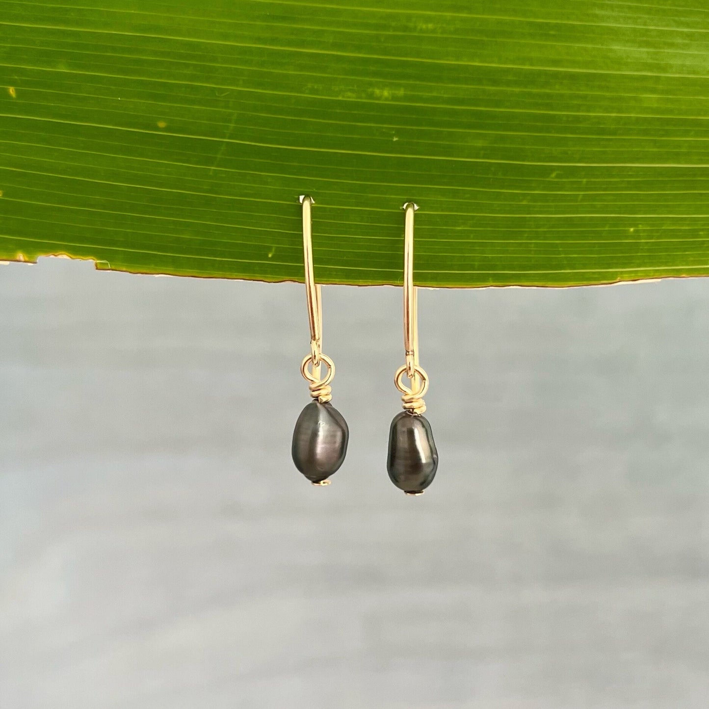 Keshi Tahitian pearl hook earrings • short dangle • Gold filled