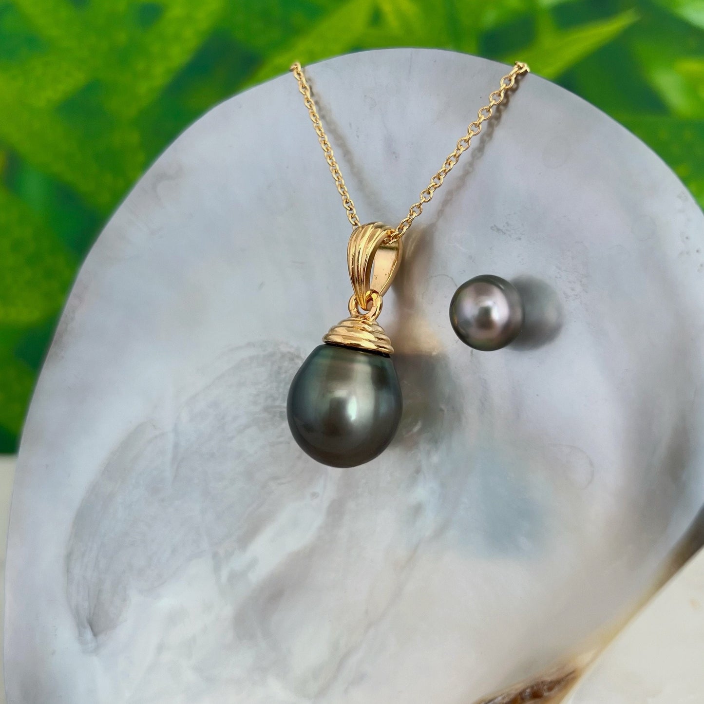 DOORBUSTER NEAR FLAWLESS Extra Large Tahitian Pearl Pendant , Big pearl , tahitian pearl , tahitian pearl necklace