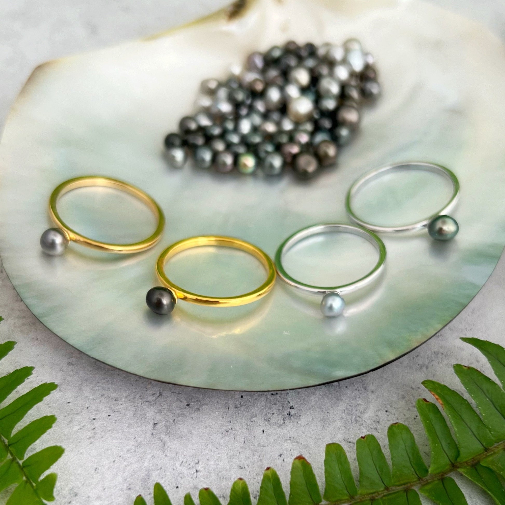 Tahitian Keshi Pearl Ring: Sterling silver, Minimalist Band