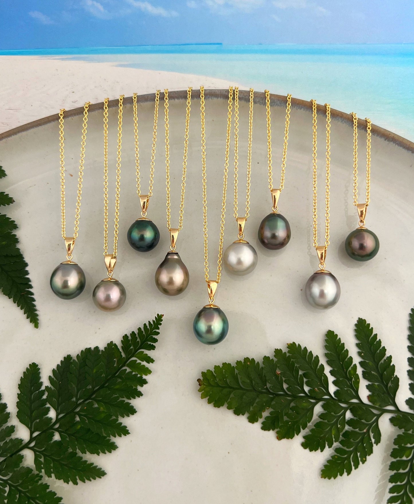 Green Tahitian Pearl Pendant: 18k Solid Gold Necklace