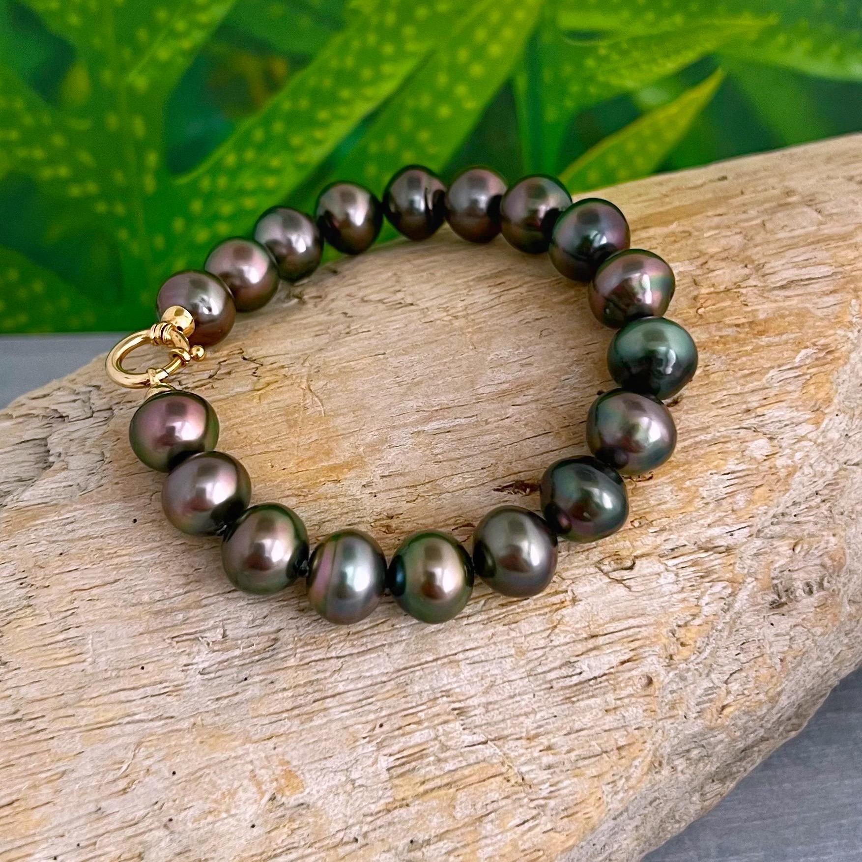 EXQUISITE Tahitian Pearl Bracelet • solid 9kt Gold clasp • Peacock colors • Aubergine